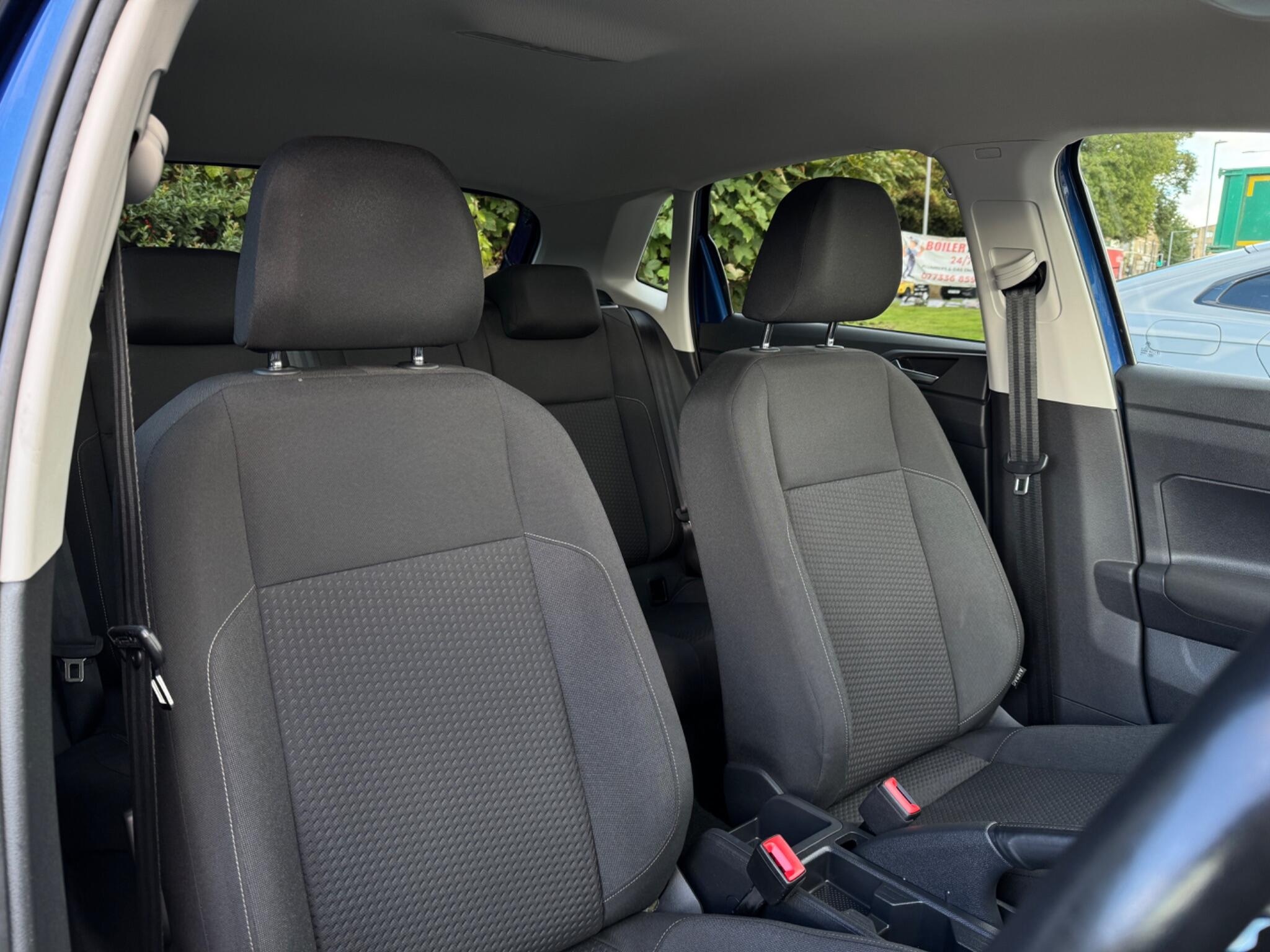 Volkswagen Polo view 11