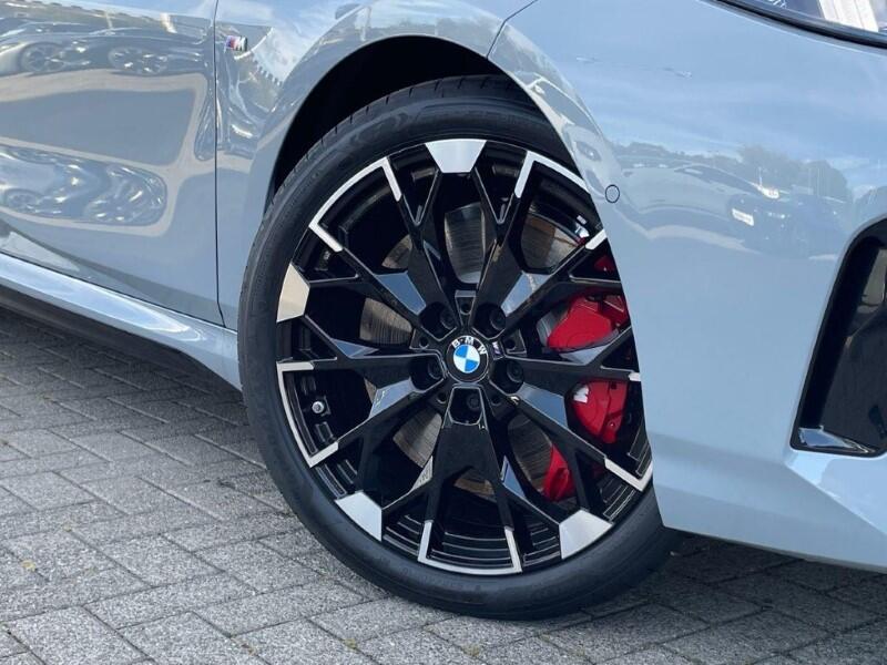 BMW 1 Series view 45