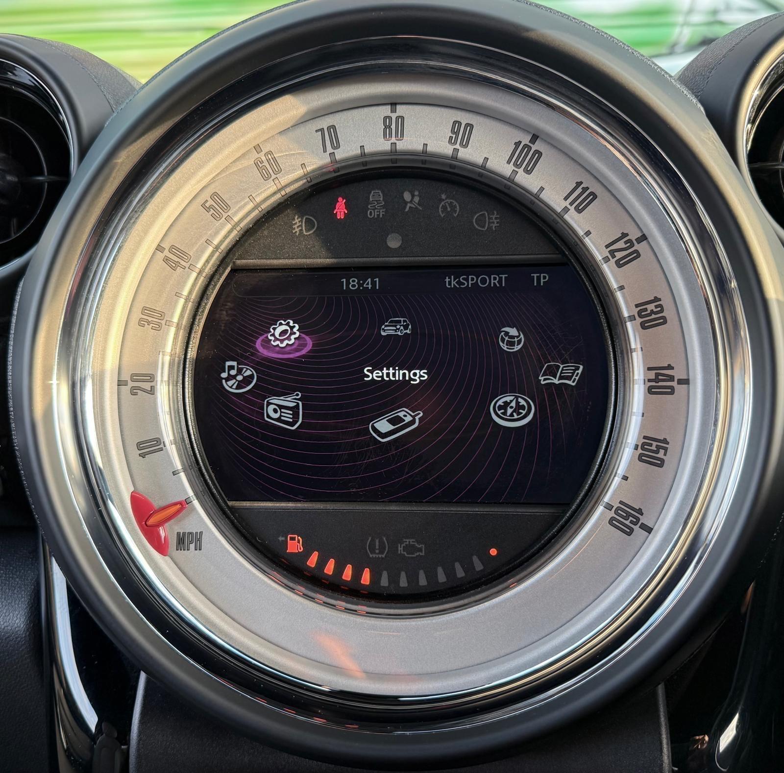 Mini Paceman view 52