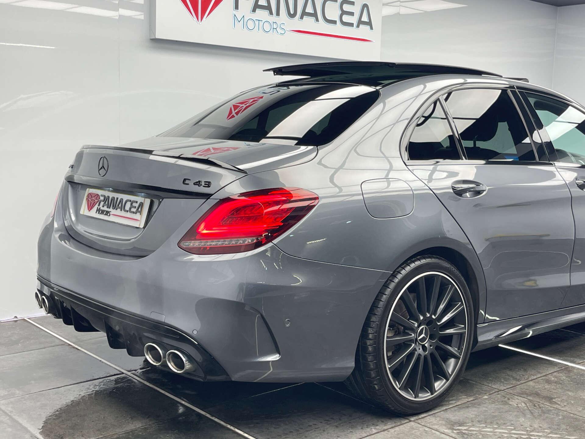 Mercedes-Benz C Class view 10