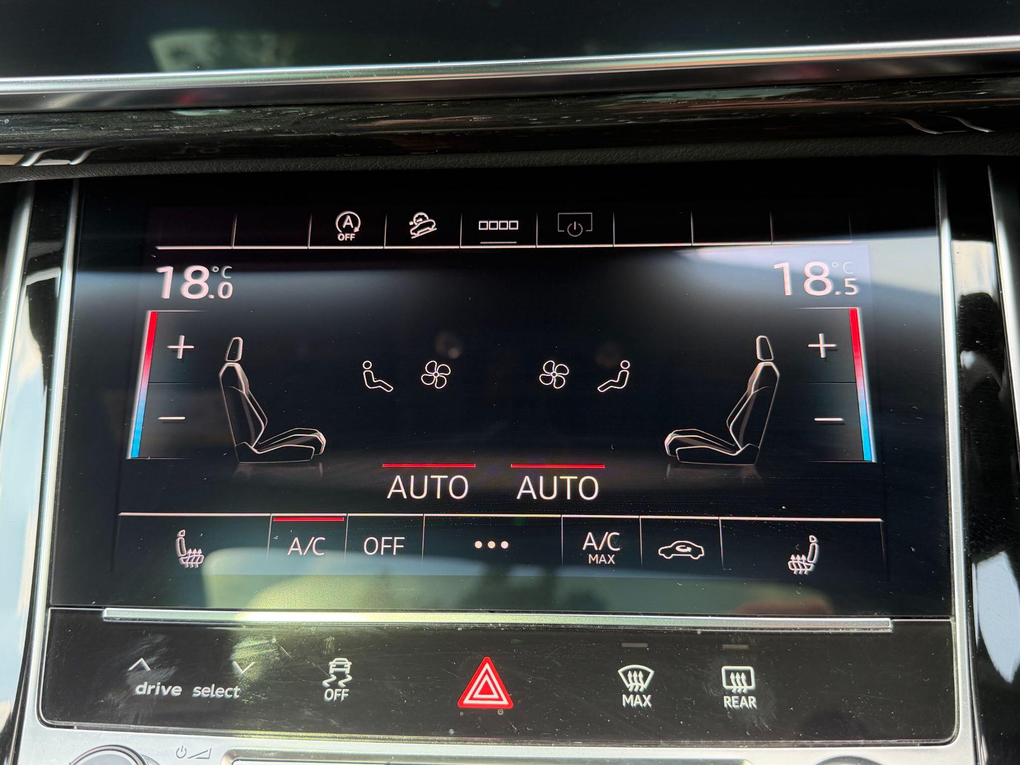 Audi Audi Q8 view 22