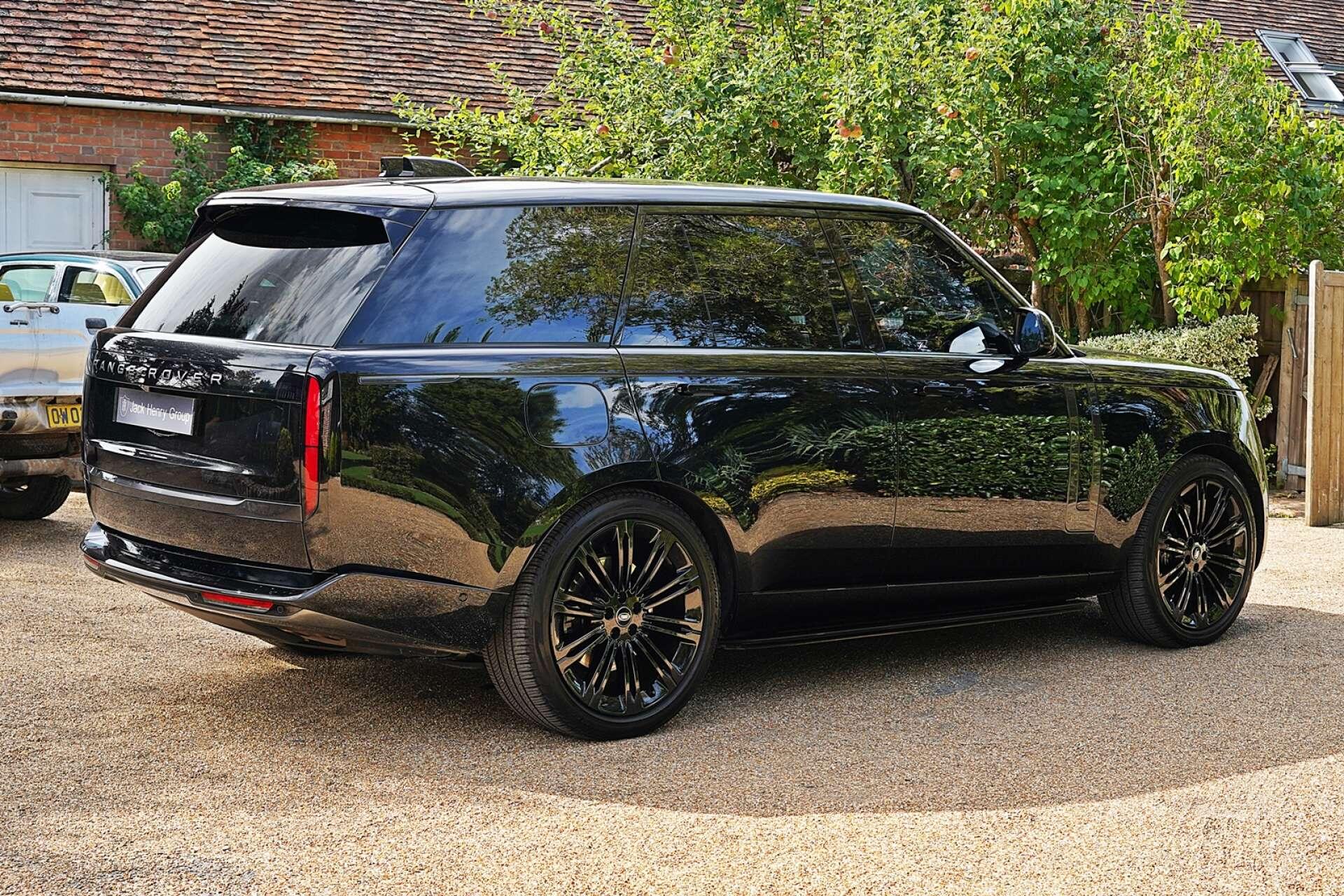 Land Rover Range Rover view 6