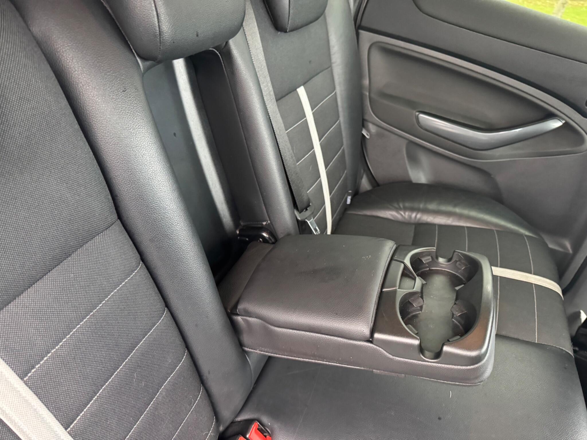 2009 Ford Kuga 2.0 TDCi Titanium 2WD Euro 4 5dr • 115,783 miles image 13