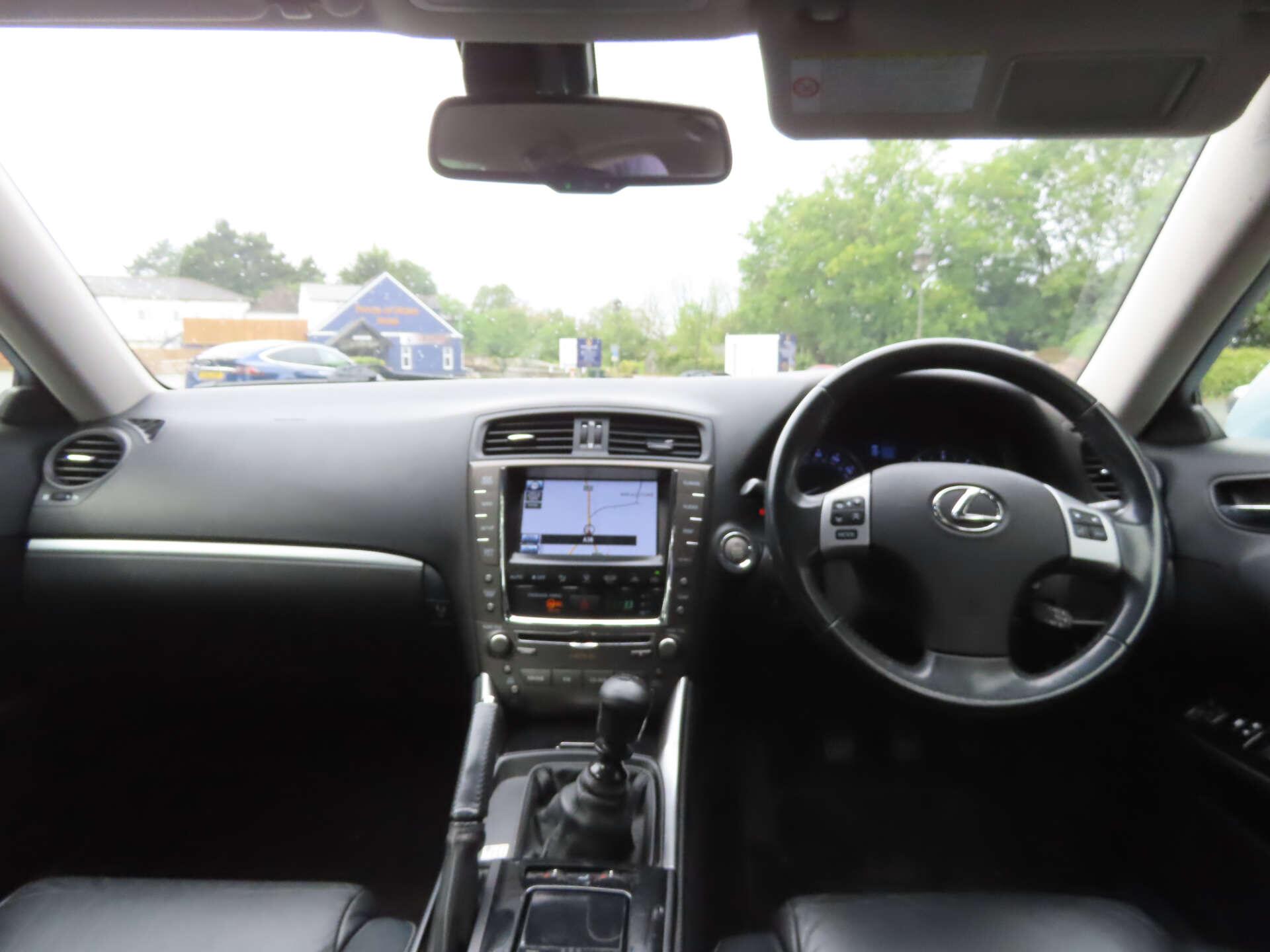 Lexus Is view 9
