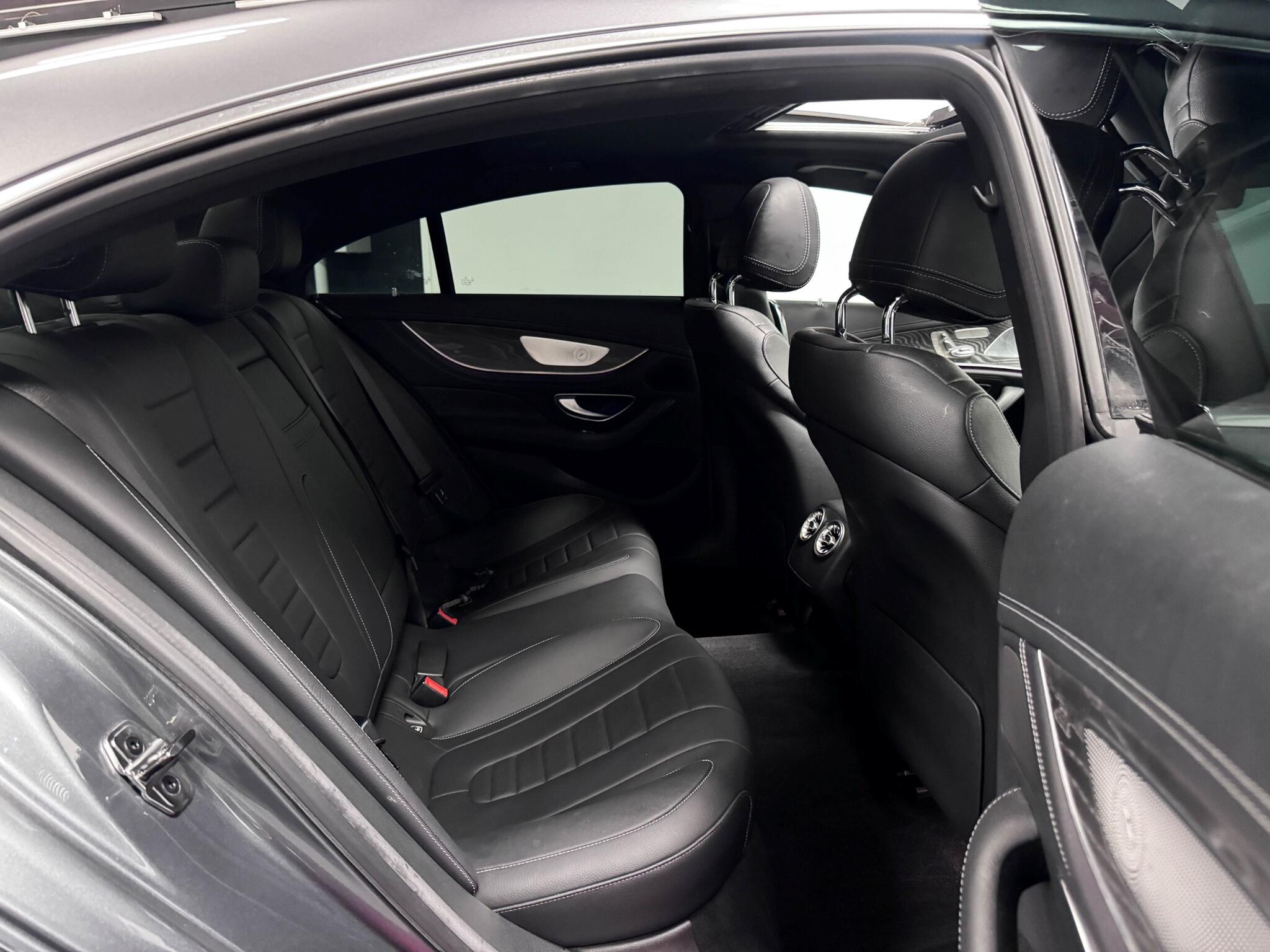 Mercedes-Benz CLS view 29