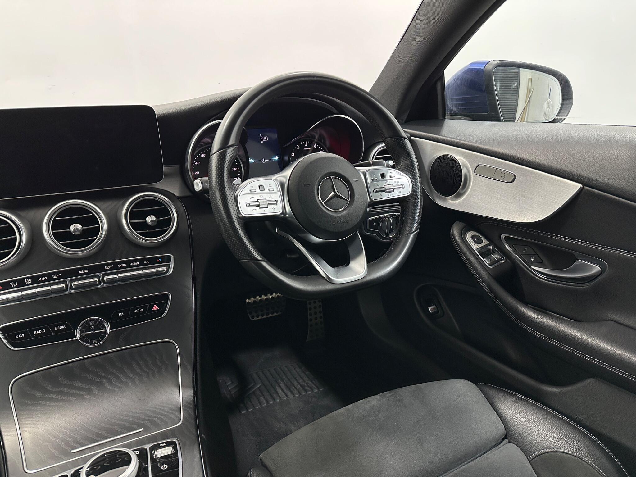 Mercedes-Benz C-Class view 12