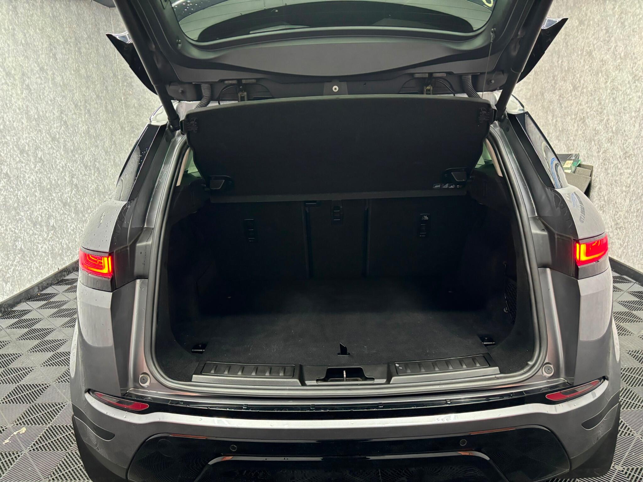 Land Rover Range Rover Evoque view 29