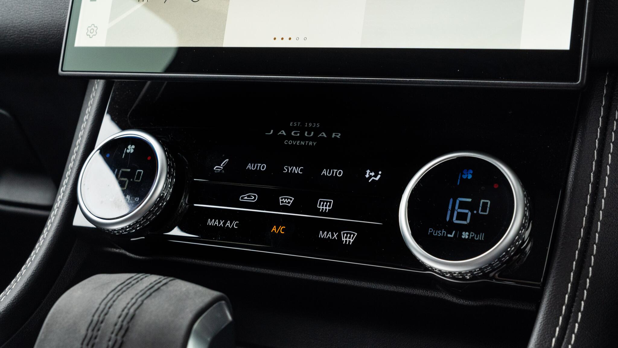 Jaguar F-Pace view 68