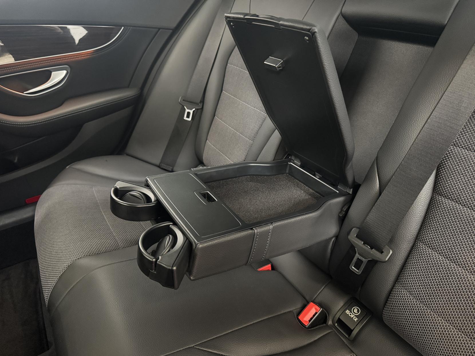 Mercedes-Benz C Class view 44