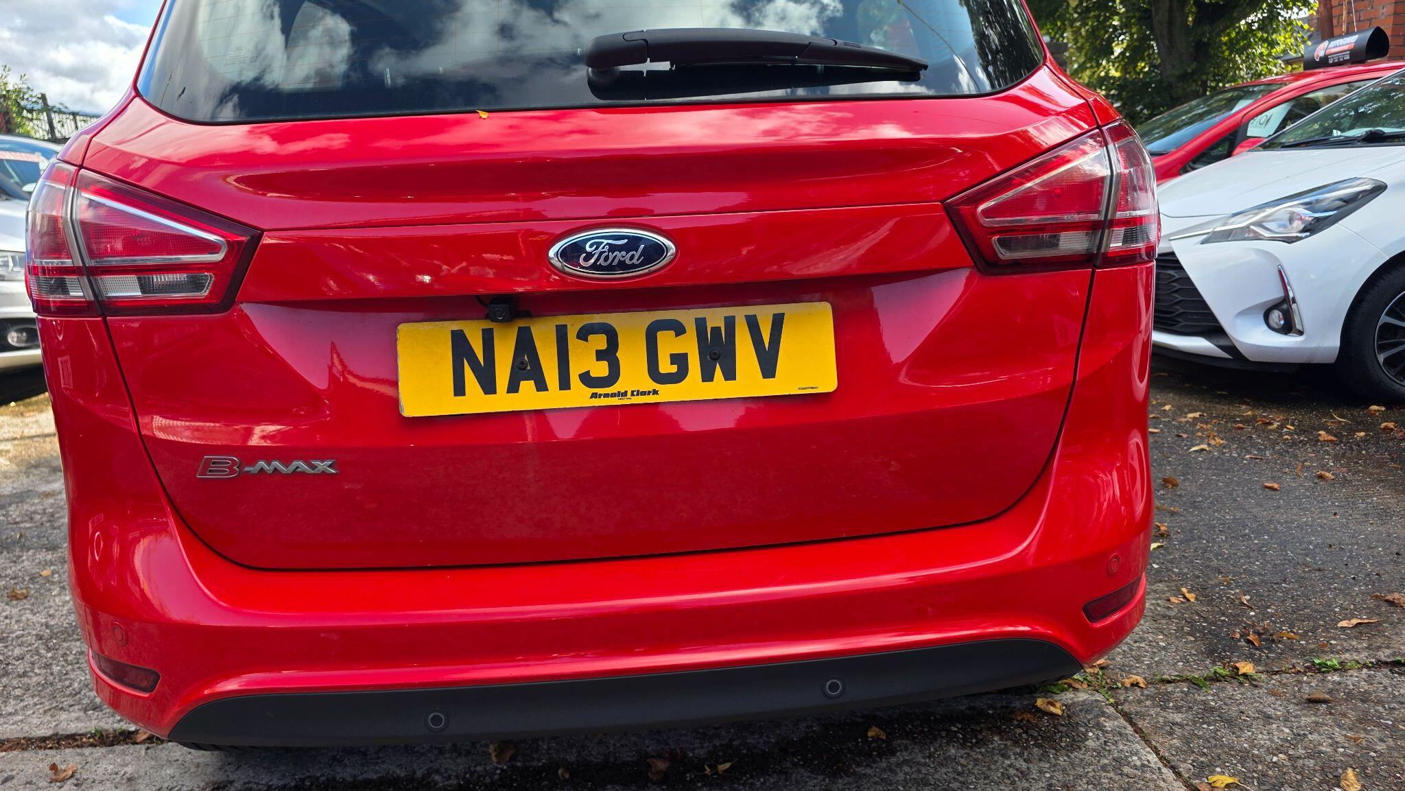 Ford B-Max view 13