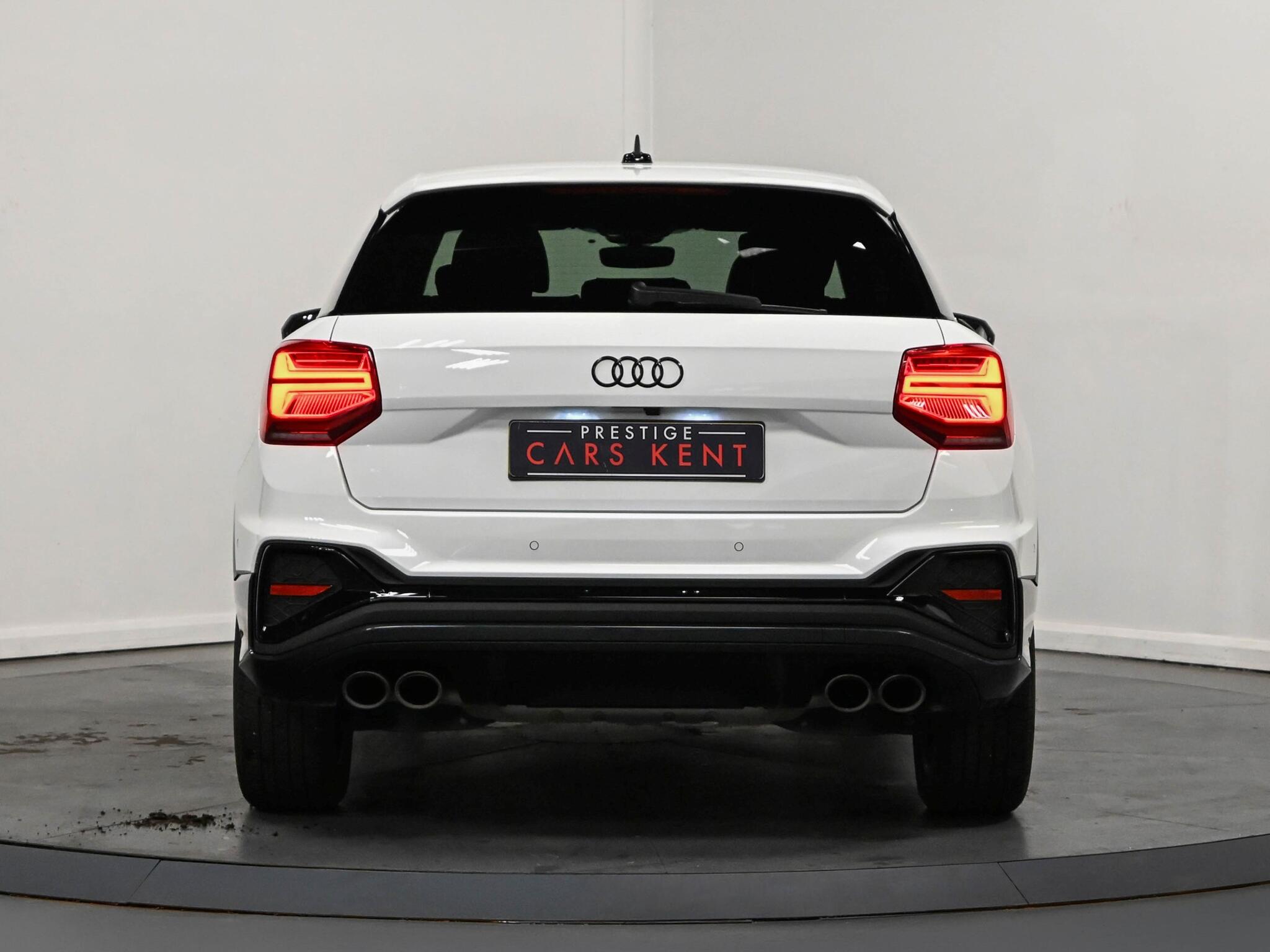 Audi SQ2 view 21