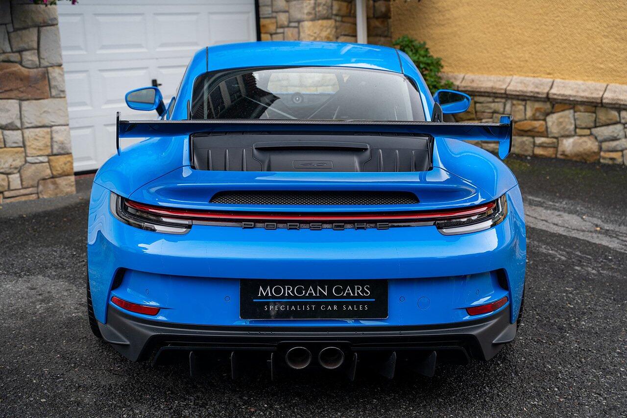 Porsche 911 view 15