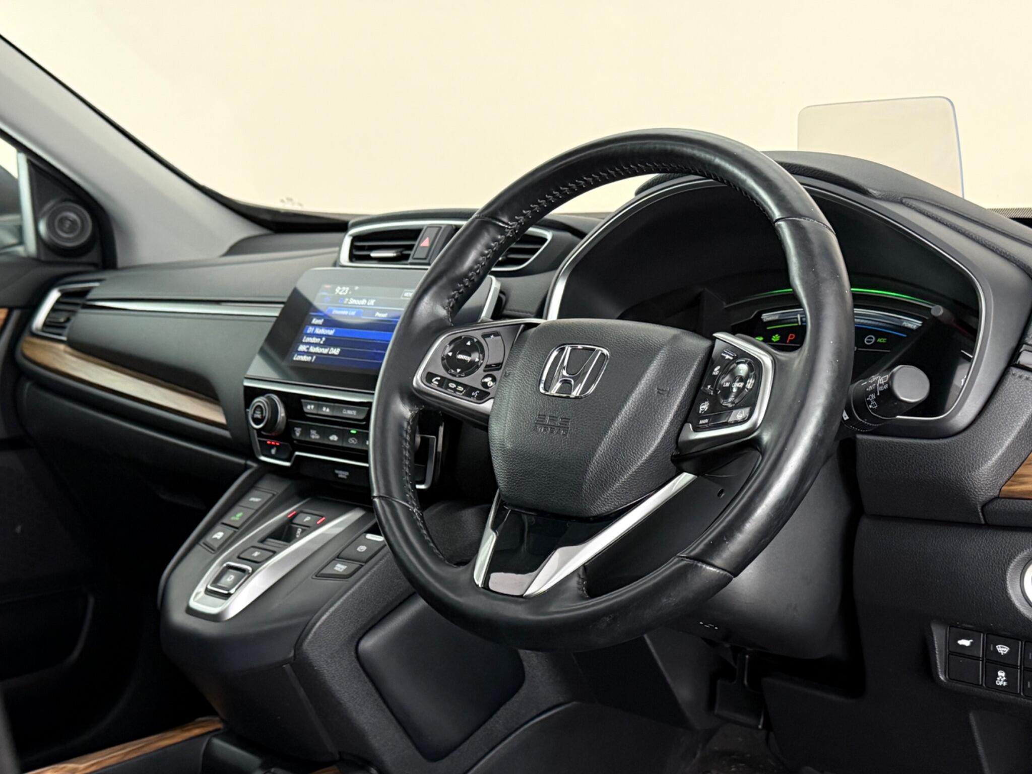 Honda CR-V view 3