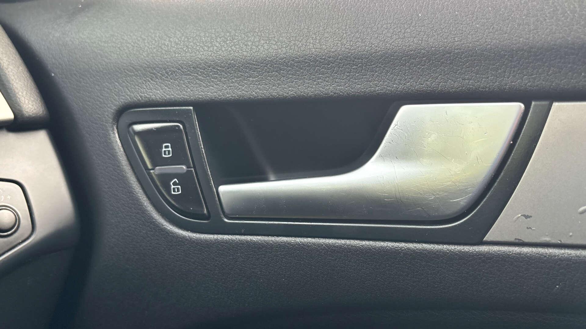 Audi A5 view 24