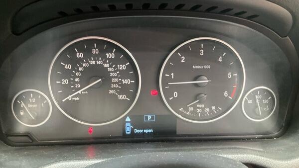 BMW X4 view 11