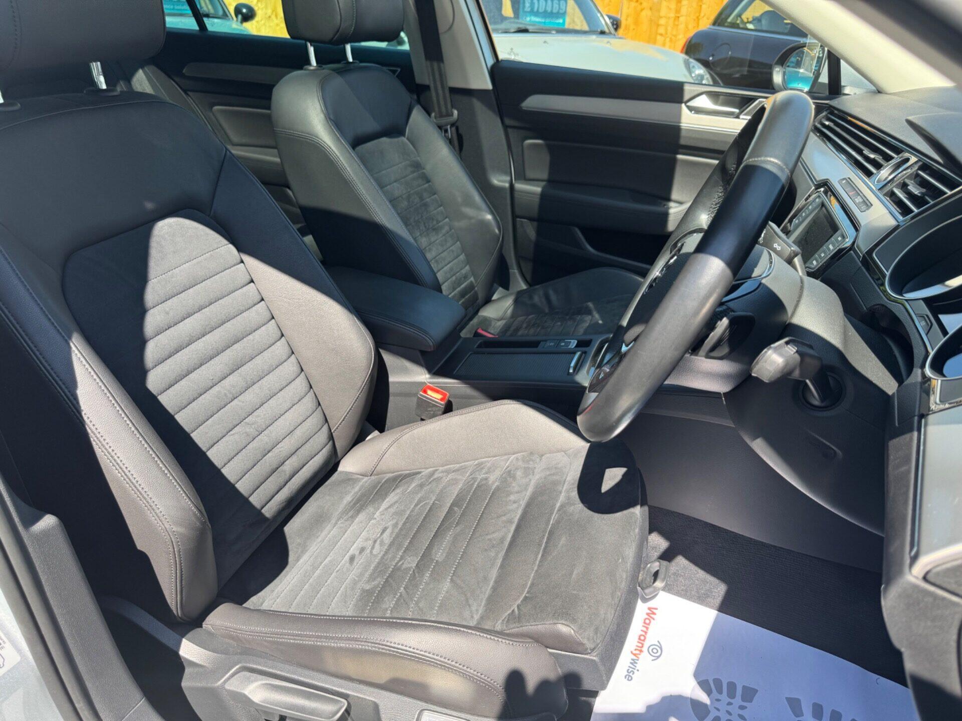 Volkswagen Passat view 63
