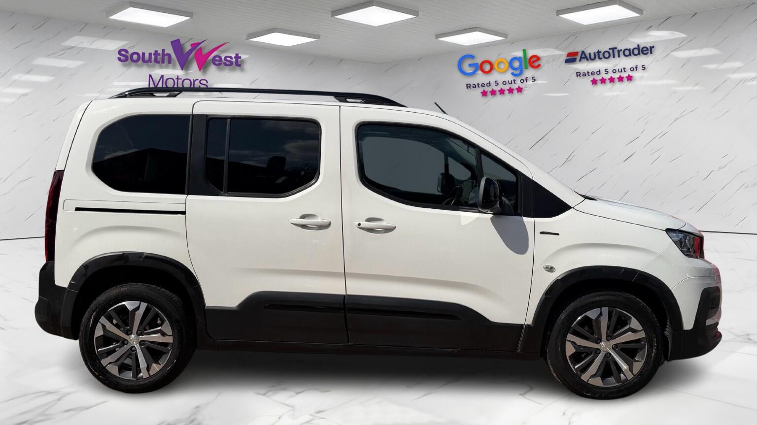 Peugeot Rifter view 2