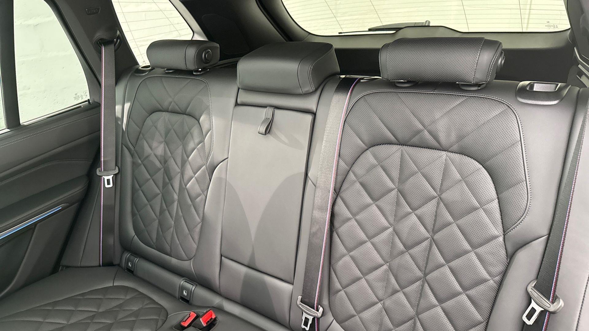 BMW X5 view 12