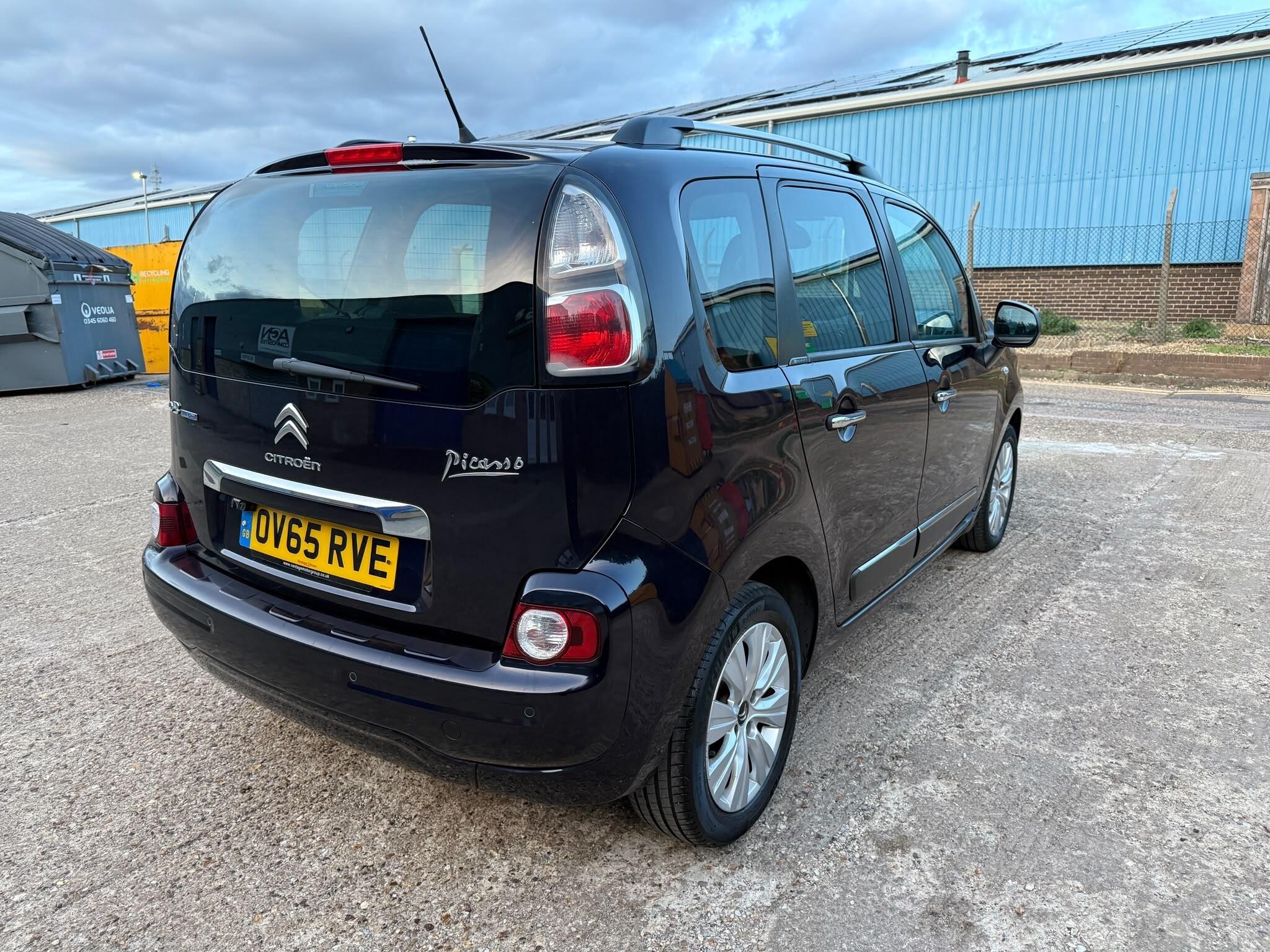 Citroen C3 Picasso view 18