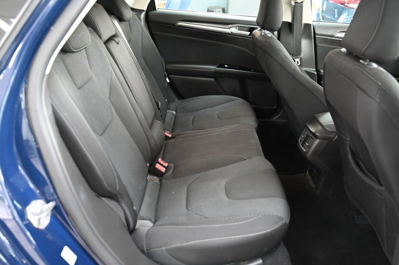 Ford Mondeo view 15