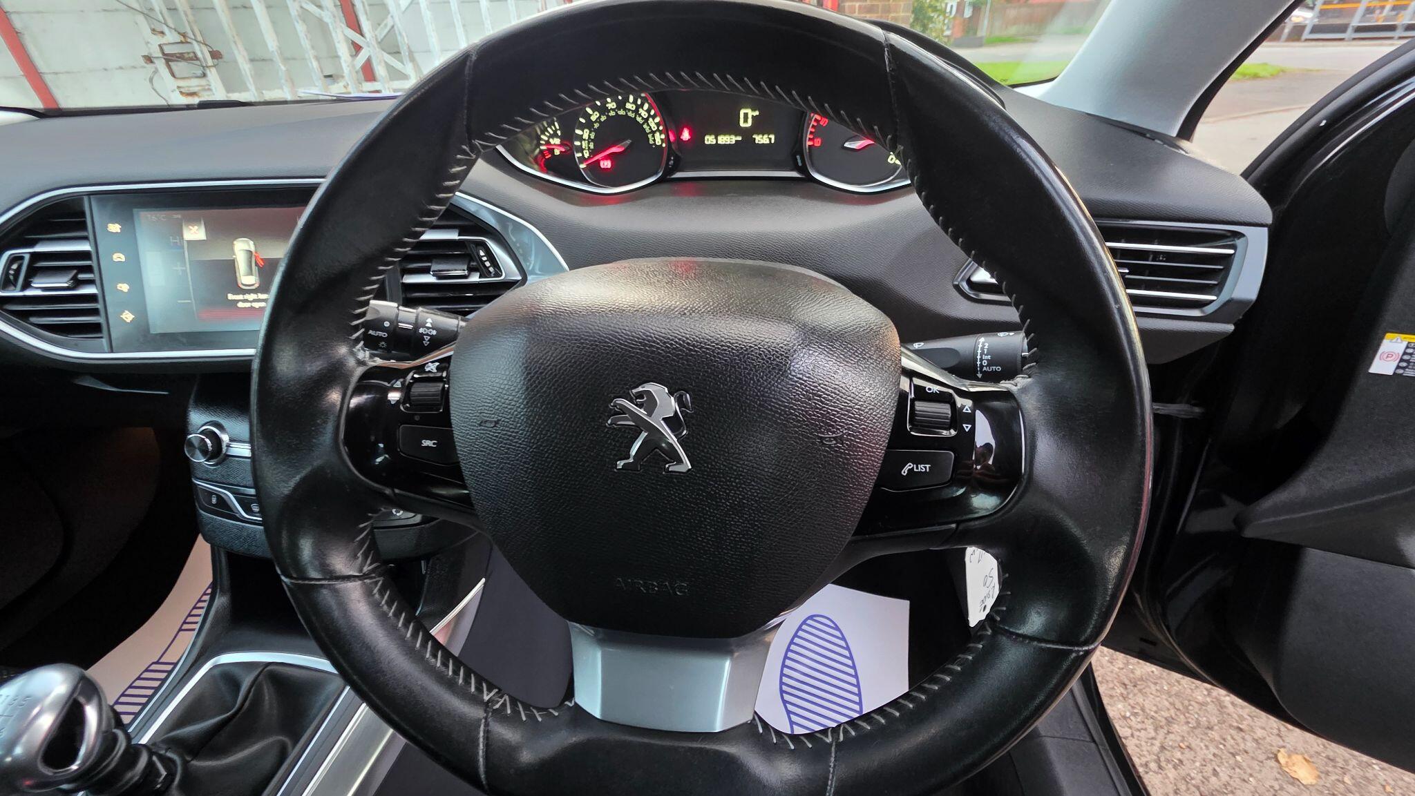 Peugeot 308 view 19