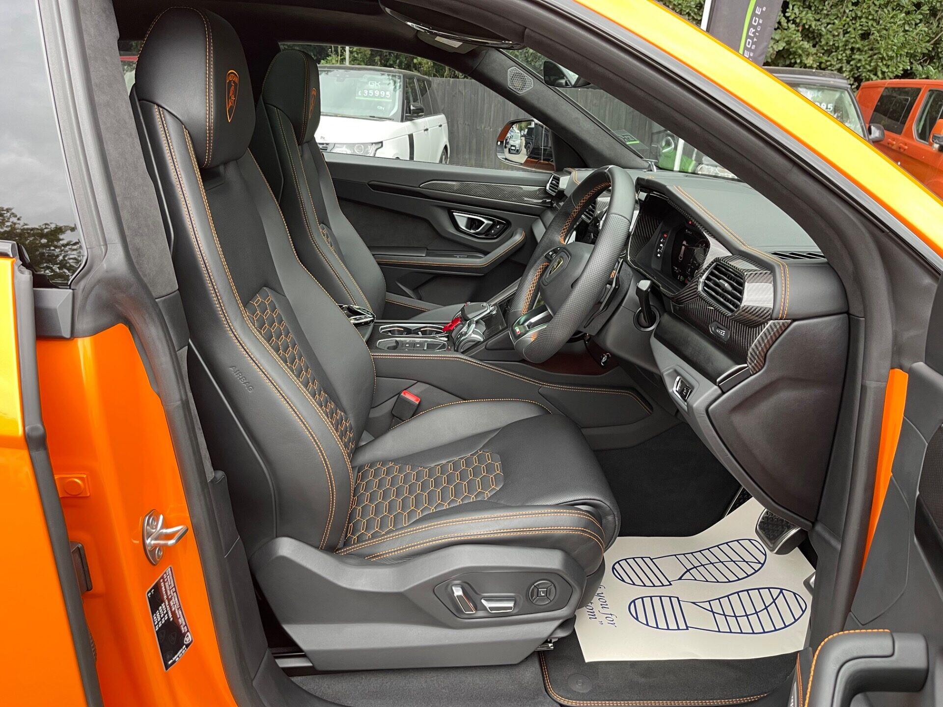 Lamborghini Urus view 13