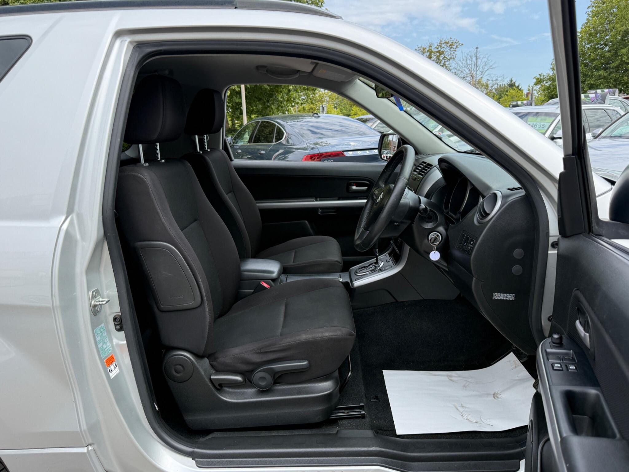 Suzuki Grand Vitara - Image 31