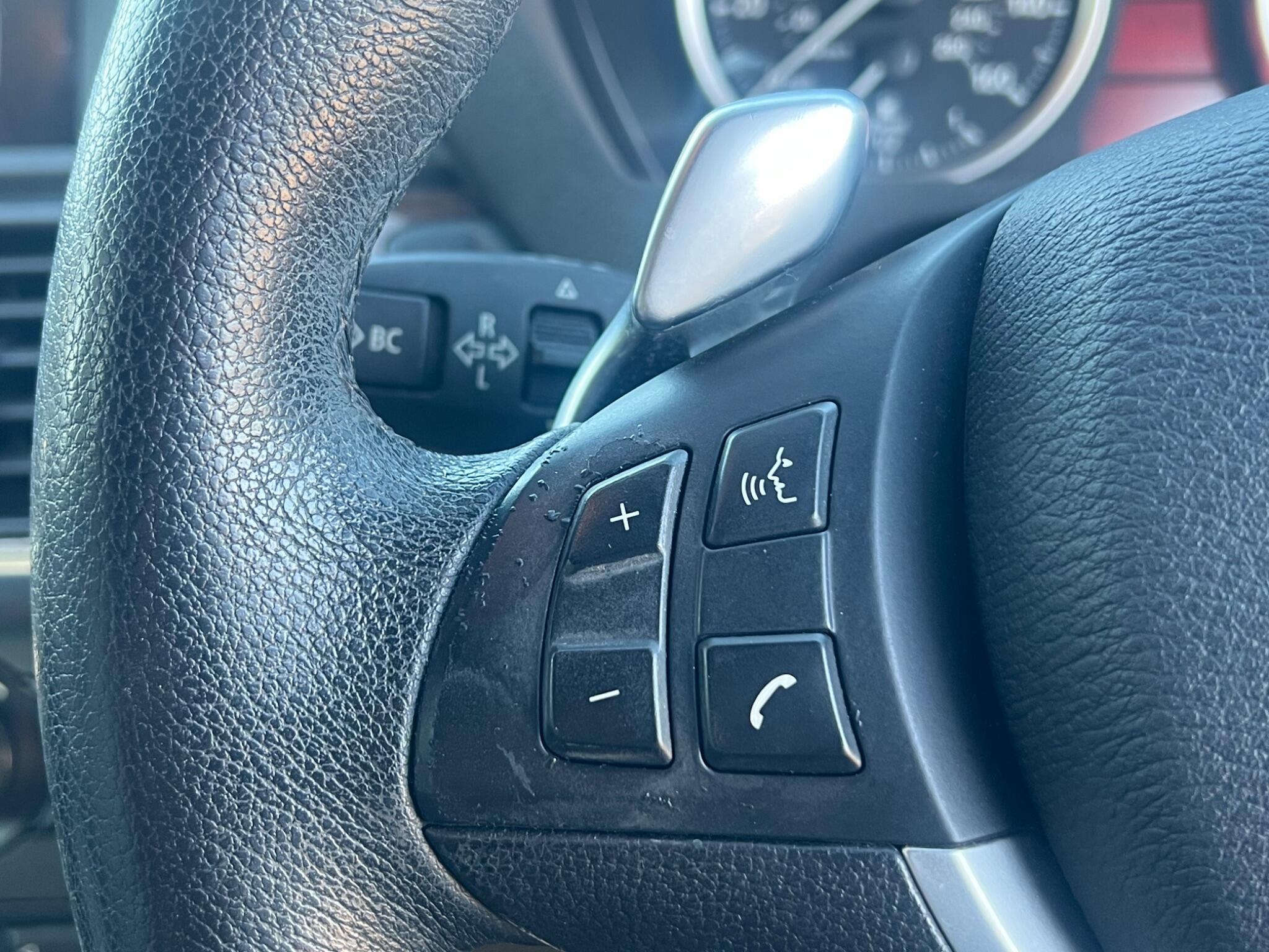 BMW X6 view 49