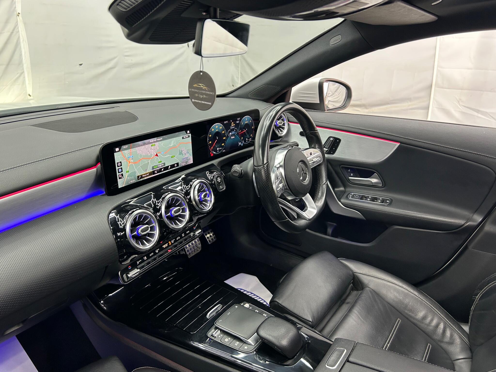 Mercedes-Benz Cla view 11