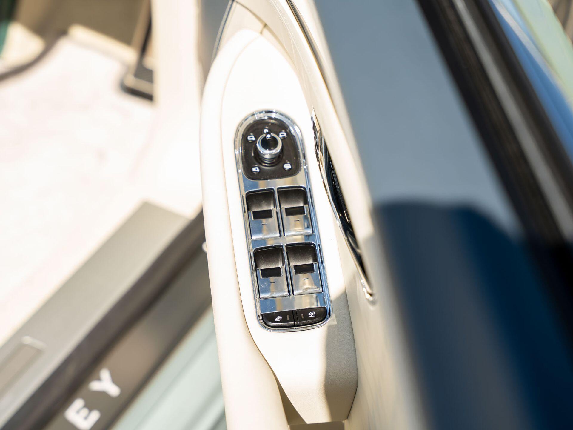 Bentley Continental view 23