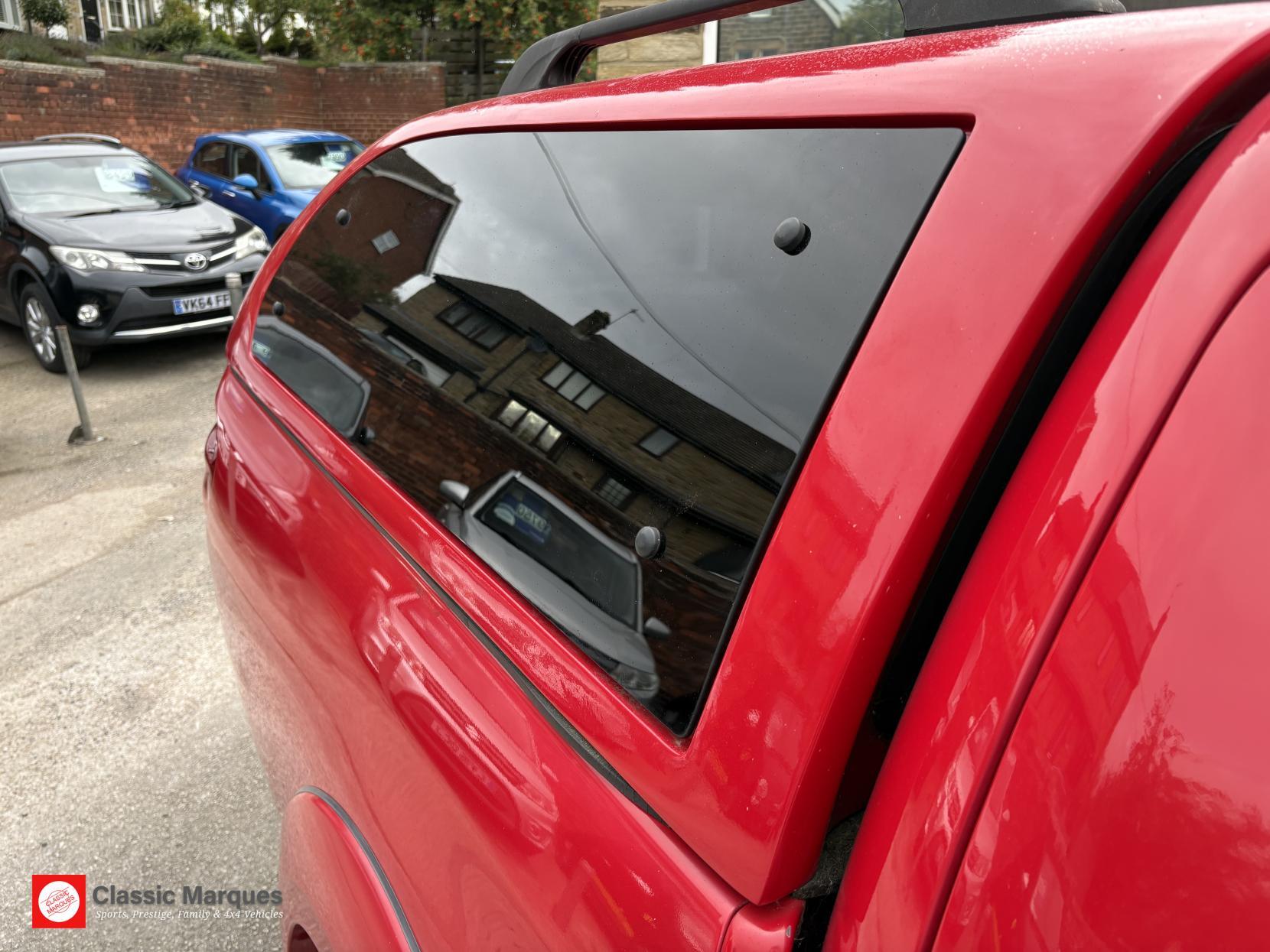 Mitsubishi L200 view 15