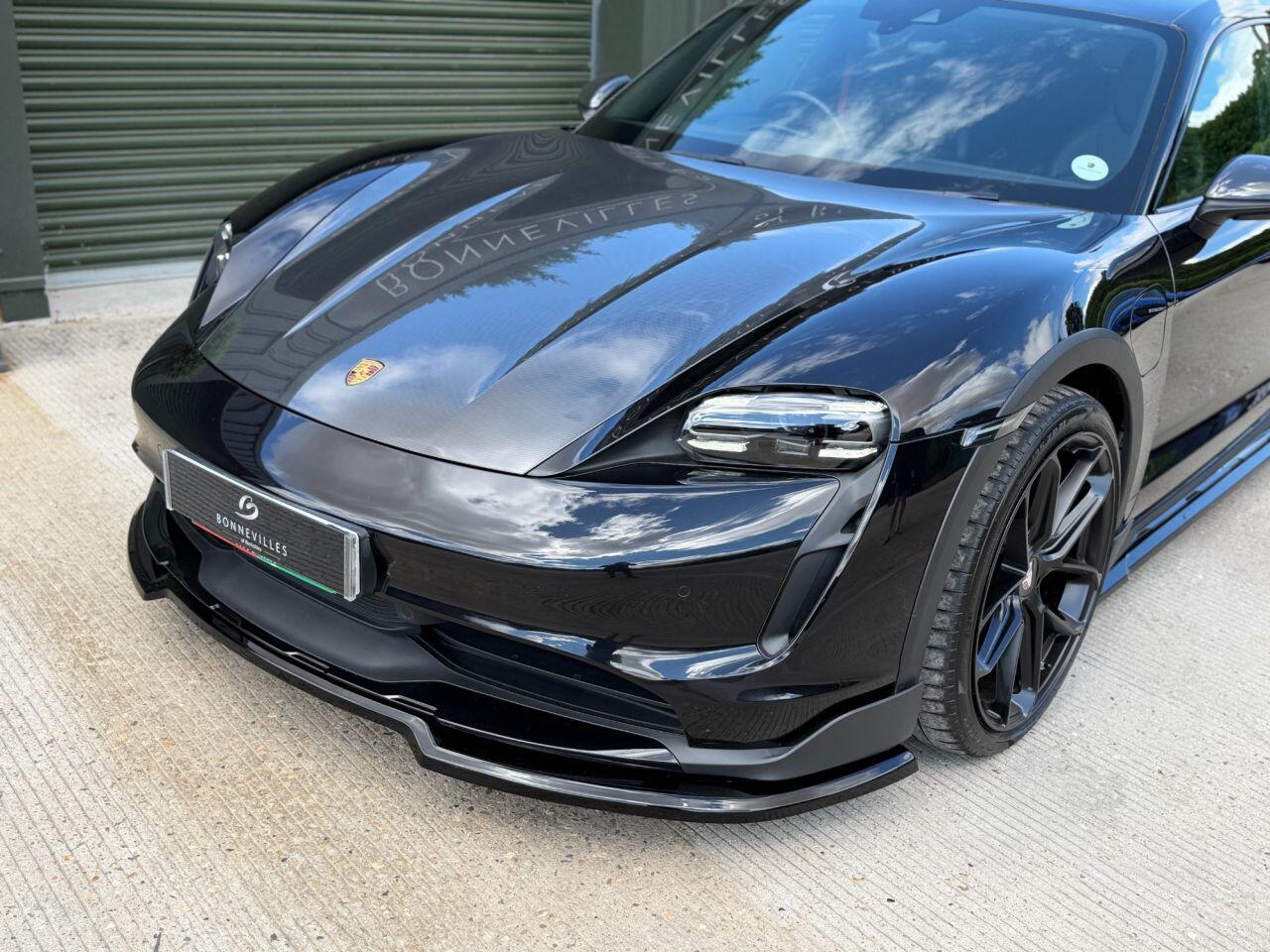 Porsche Taycan view 13