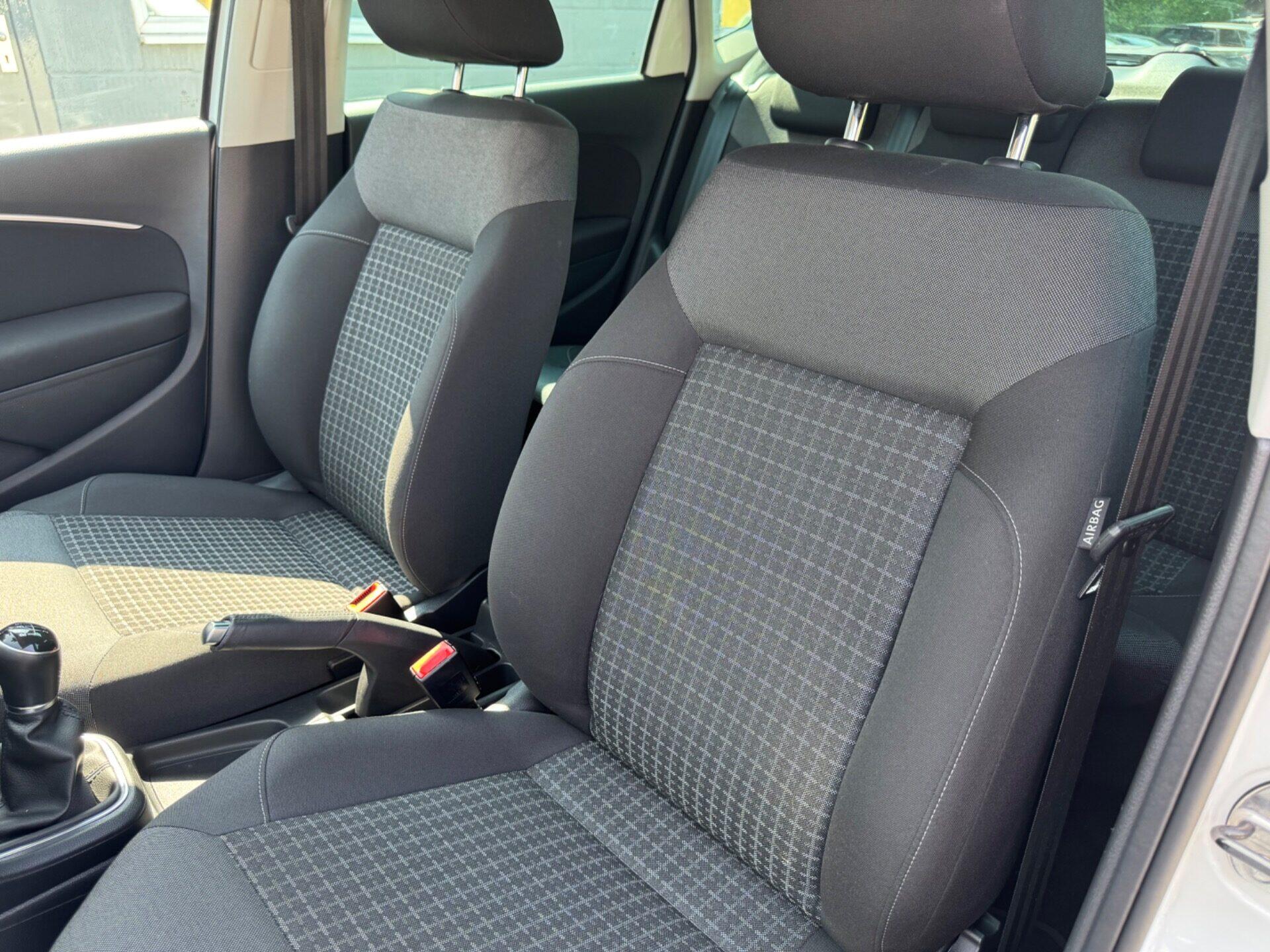 Volkswagen Polo view 47