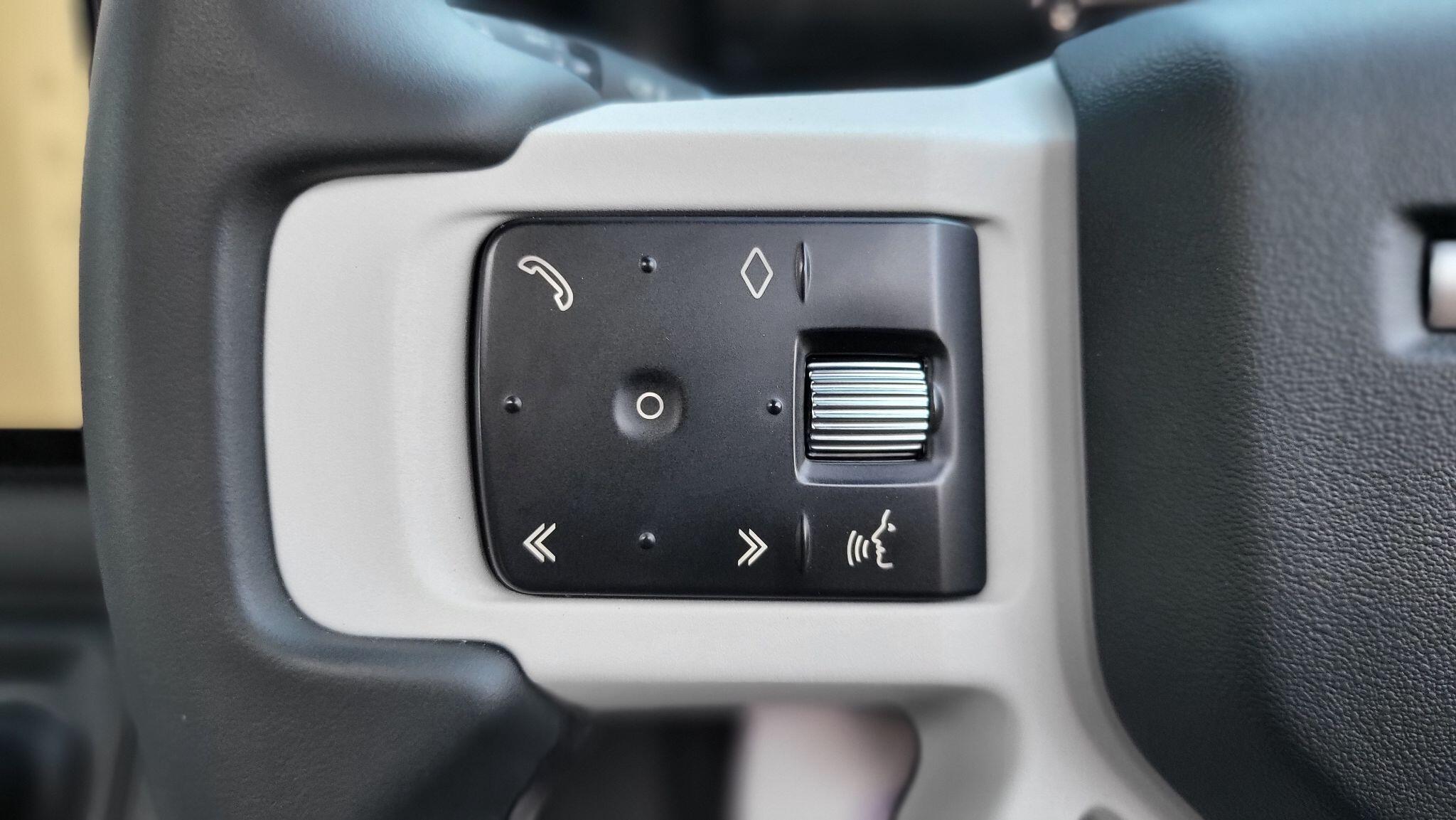 Land Rover Defender view 16