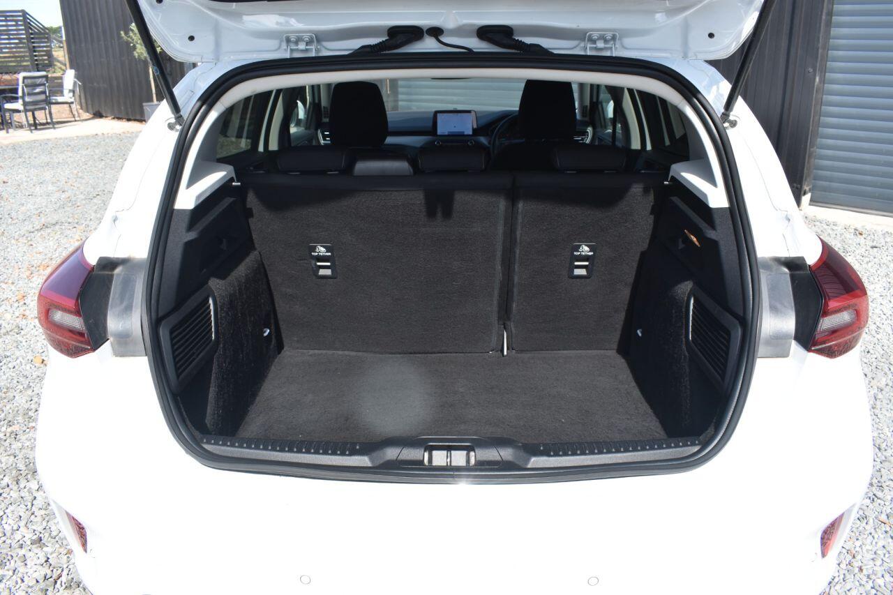Ford Focus view 20