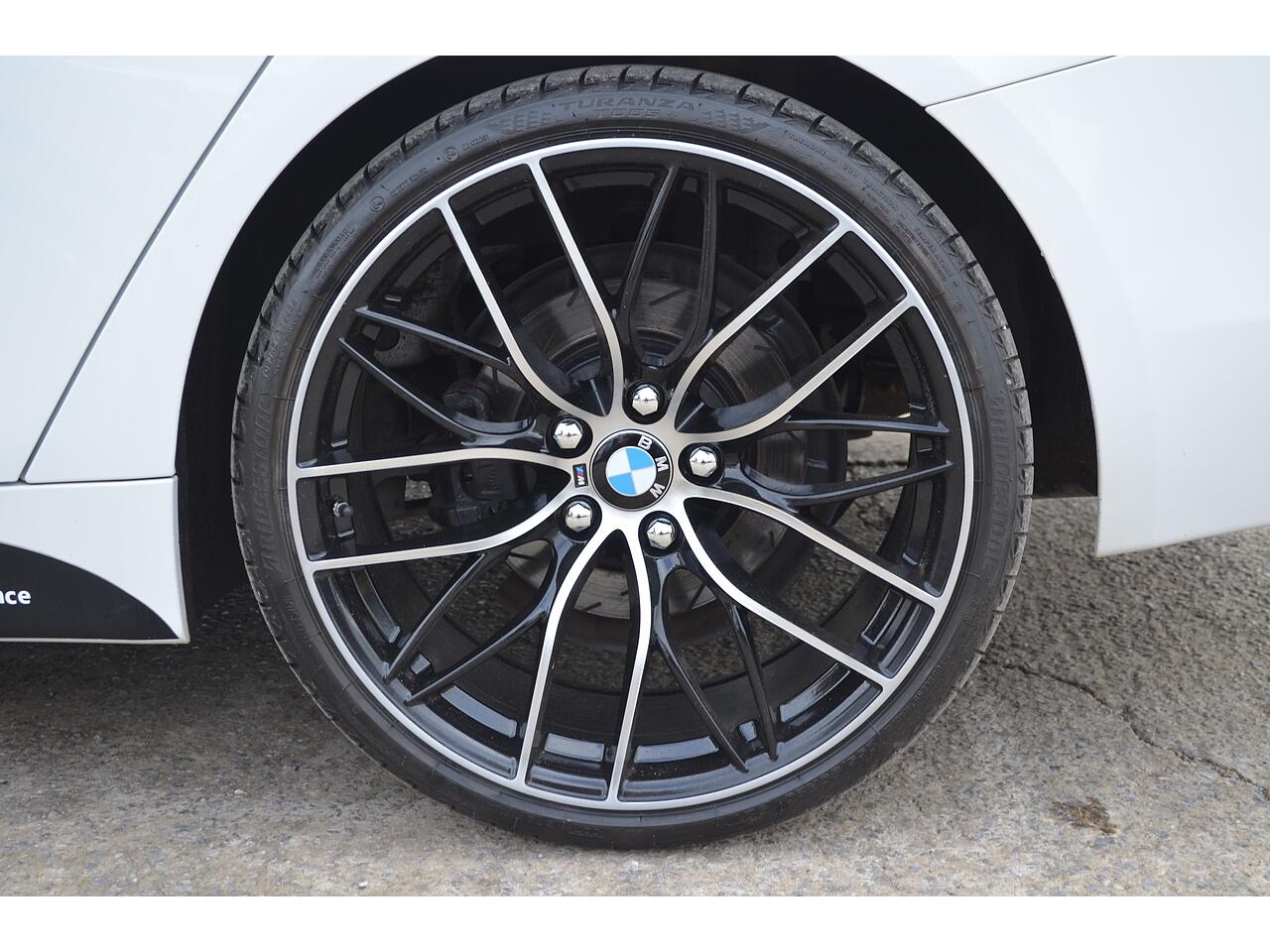 BMW 4 Series view 40