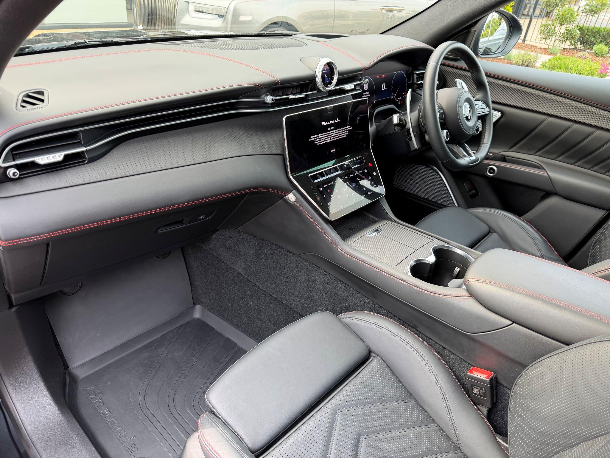 Maserati Grecale view 10