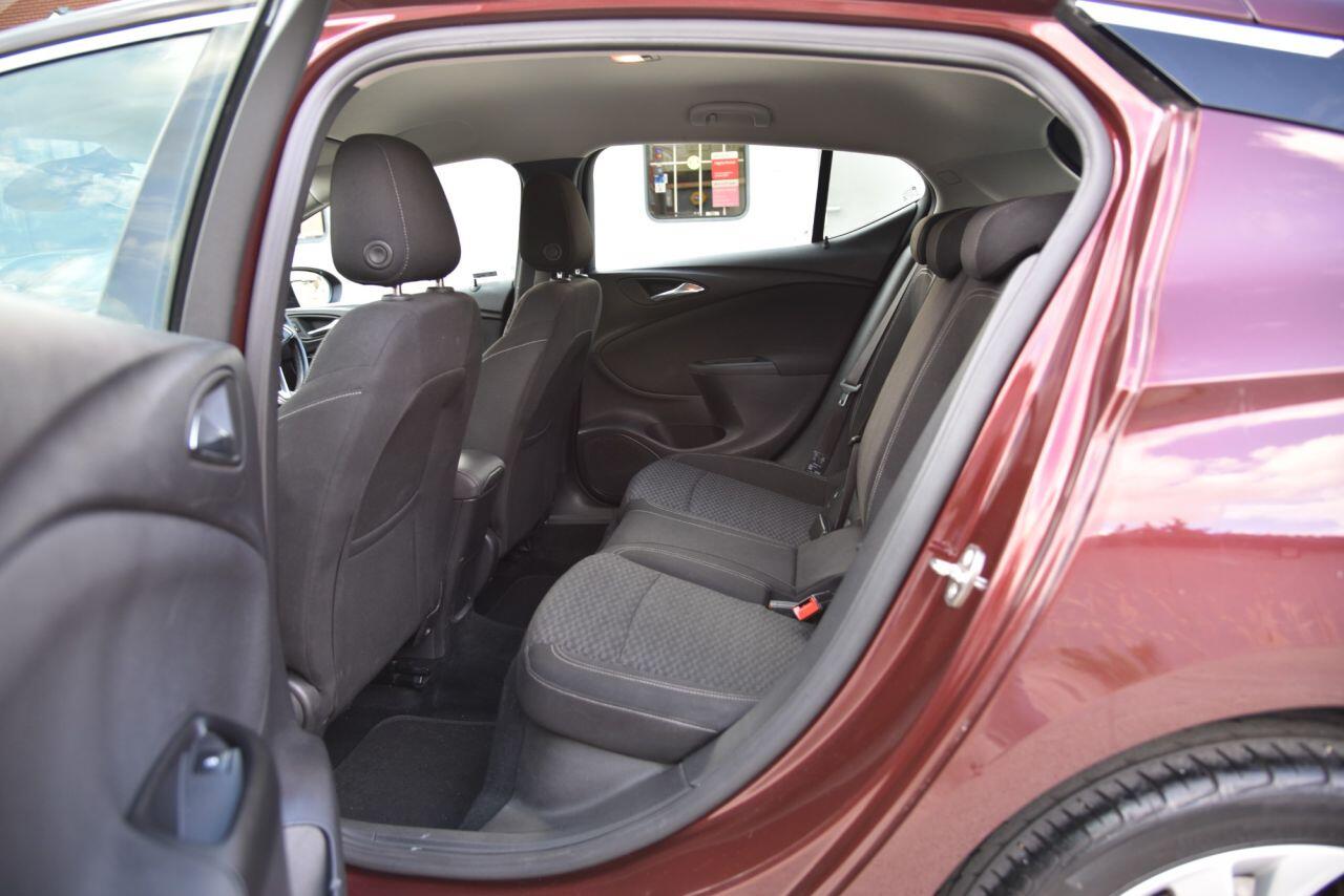 Vauxhall Astra view 25