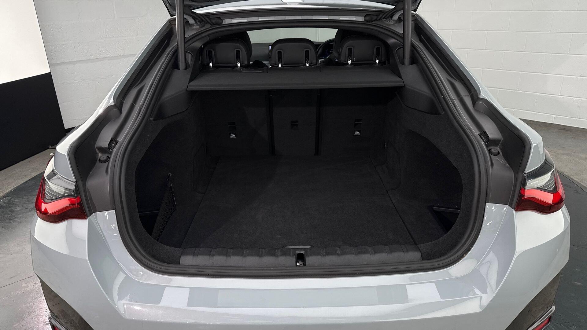 BMW i4 view 13