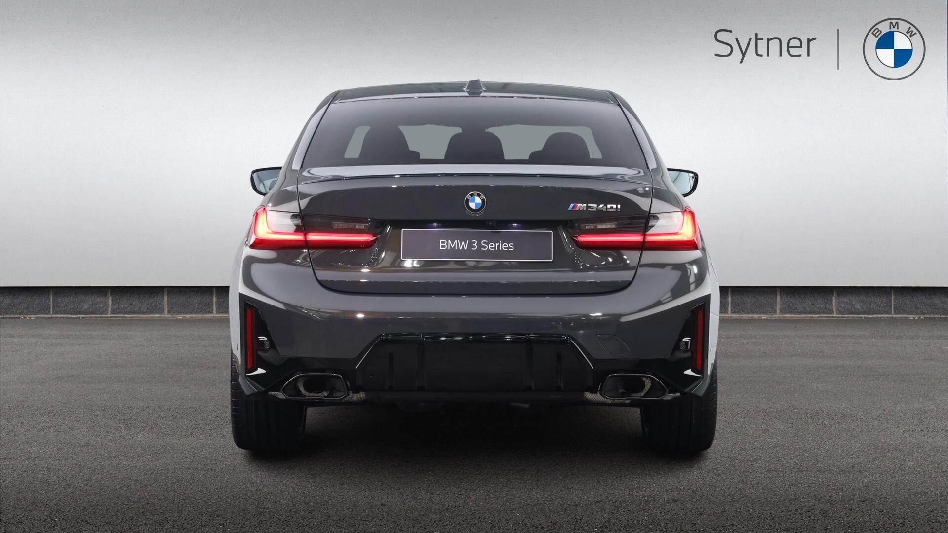 BMW 3 Series view 15