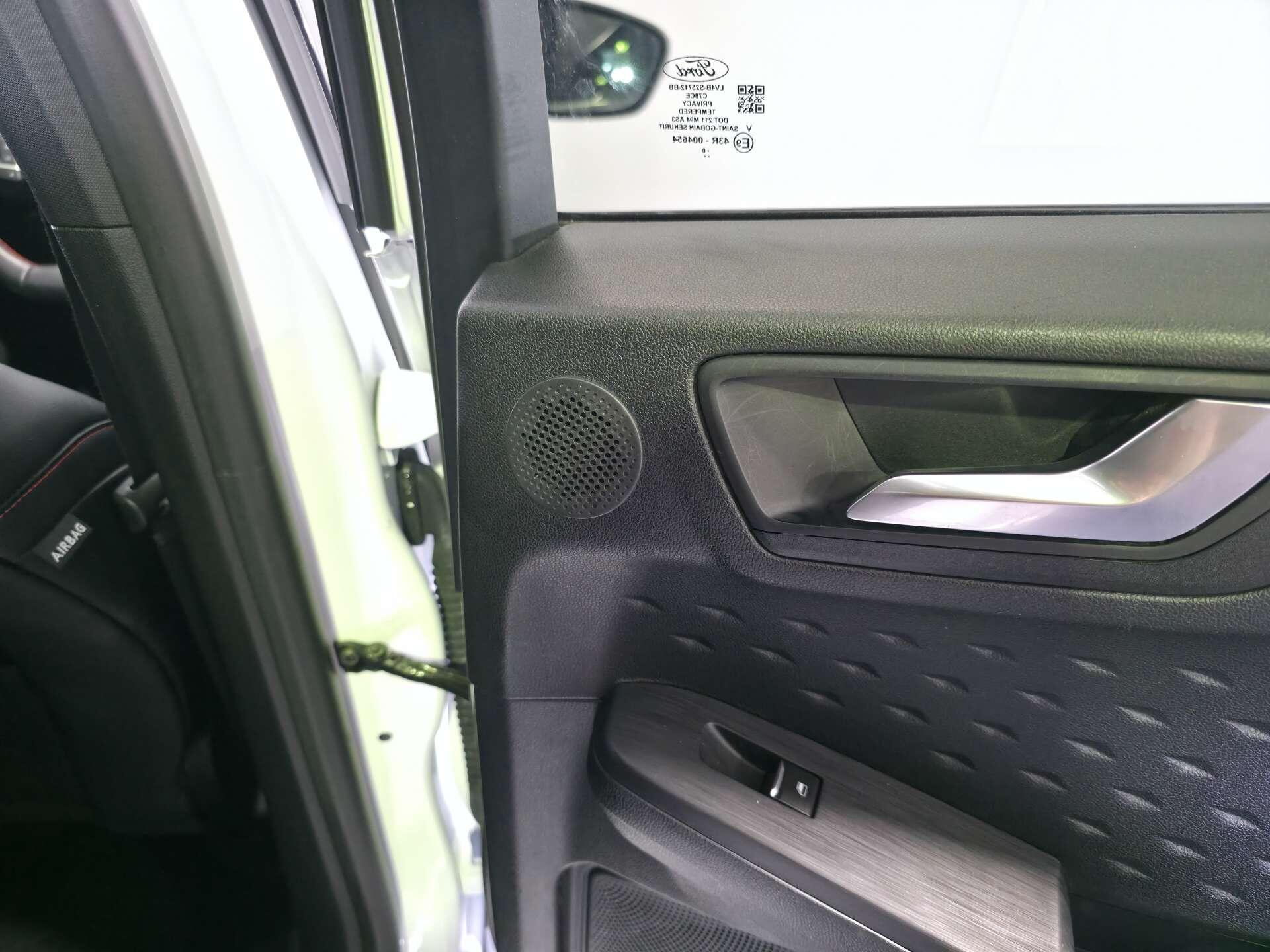 Ford Kuga view 55