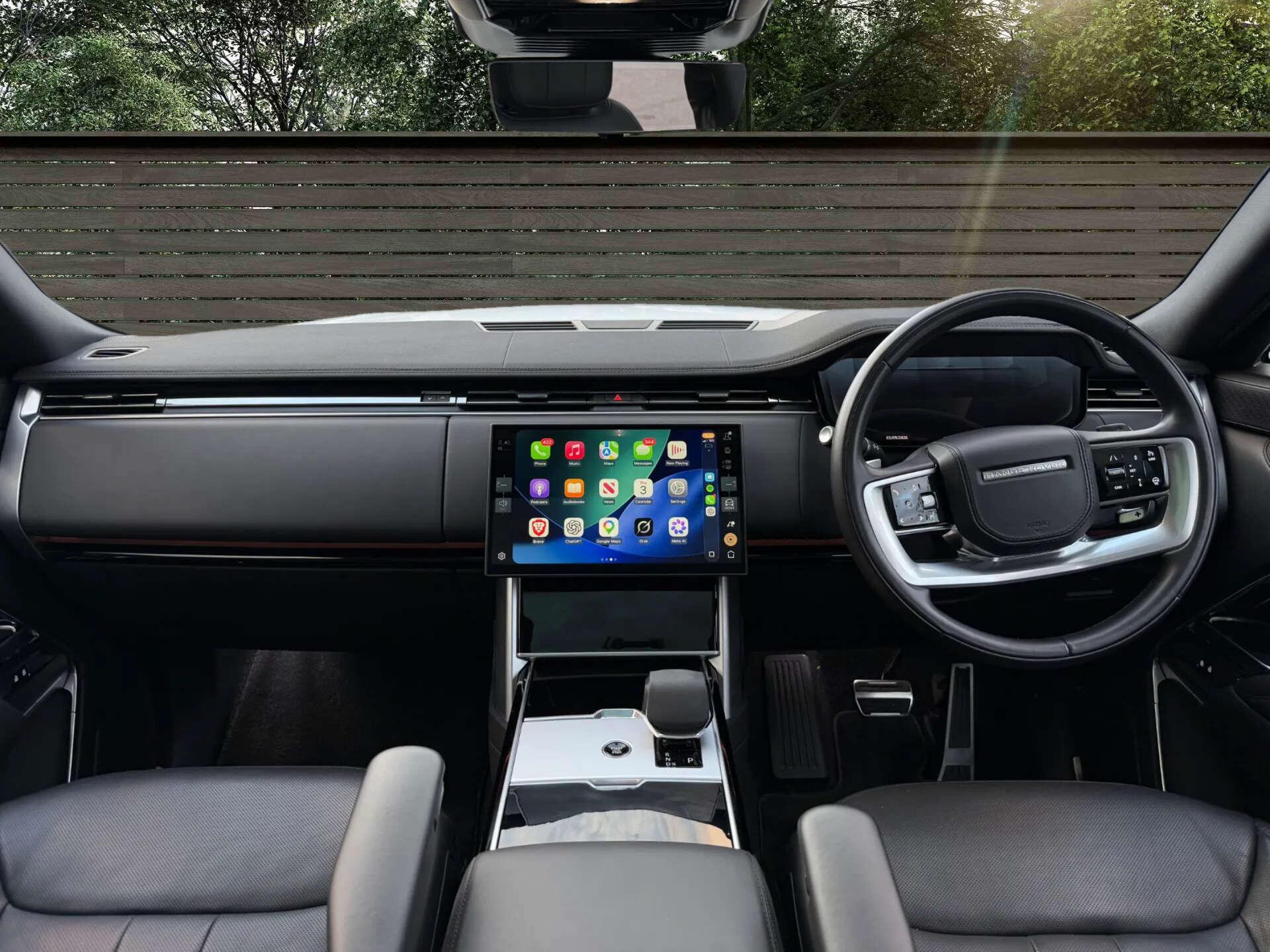 Land Rover Range Rover view 4