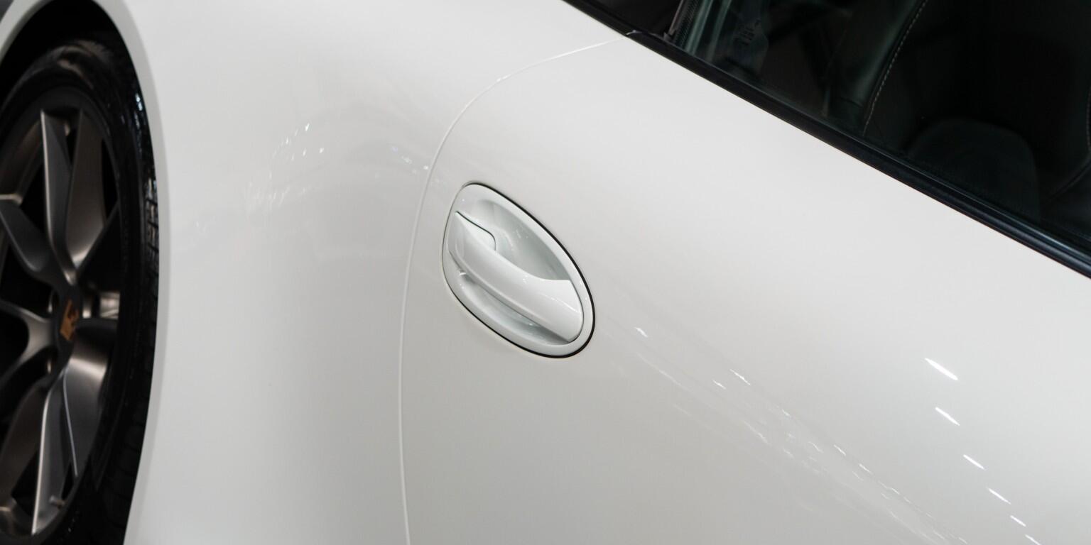 Porsche 911 view 57