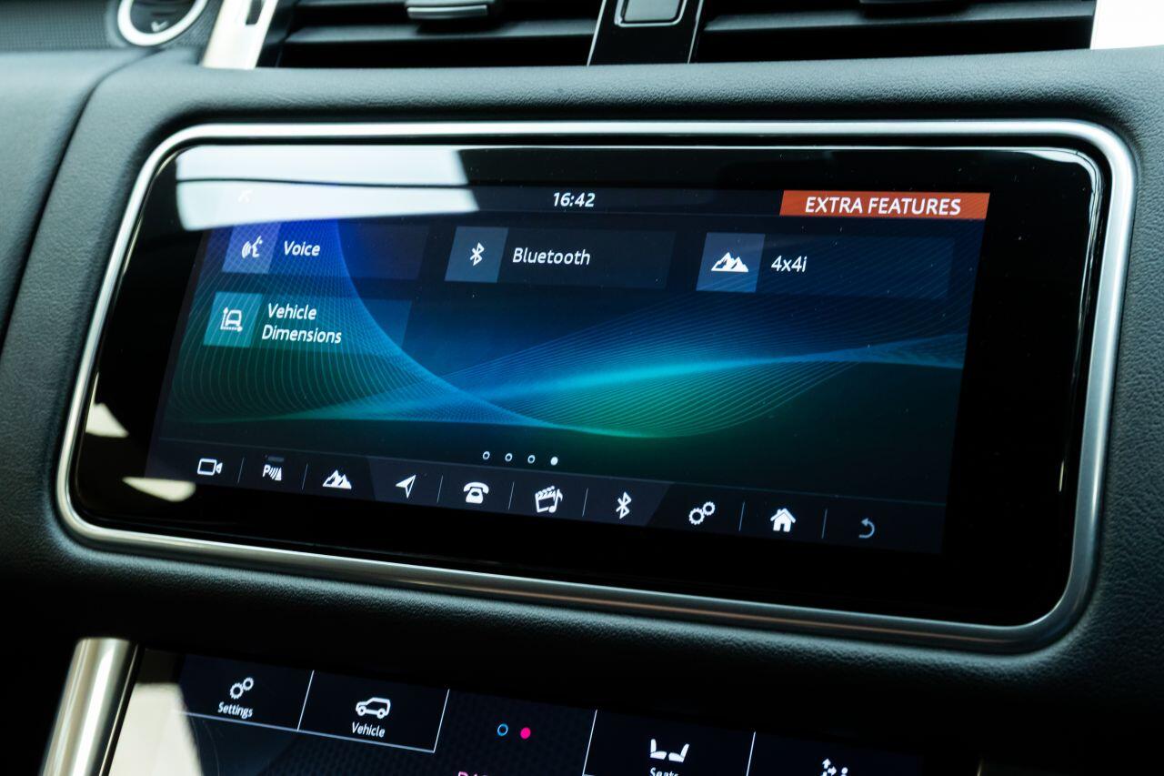Land Rover Range Rover Sport view 26