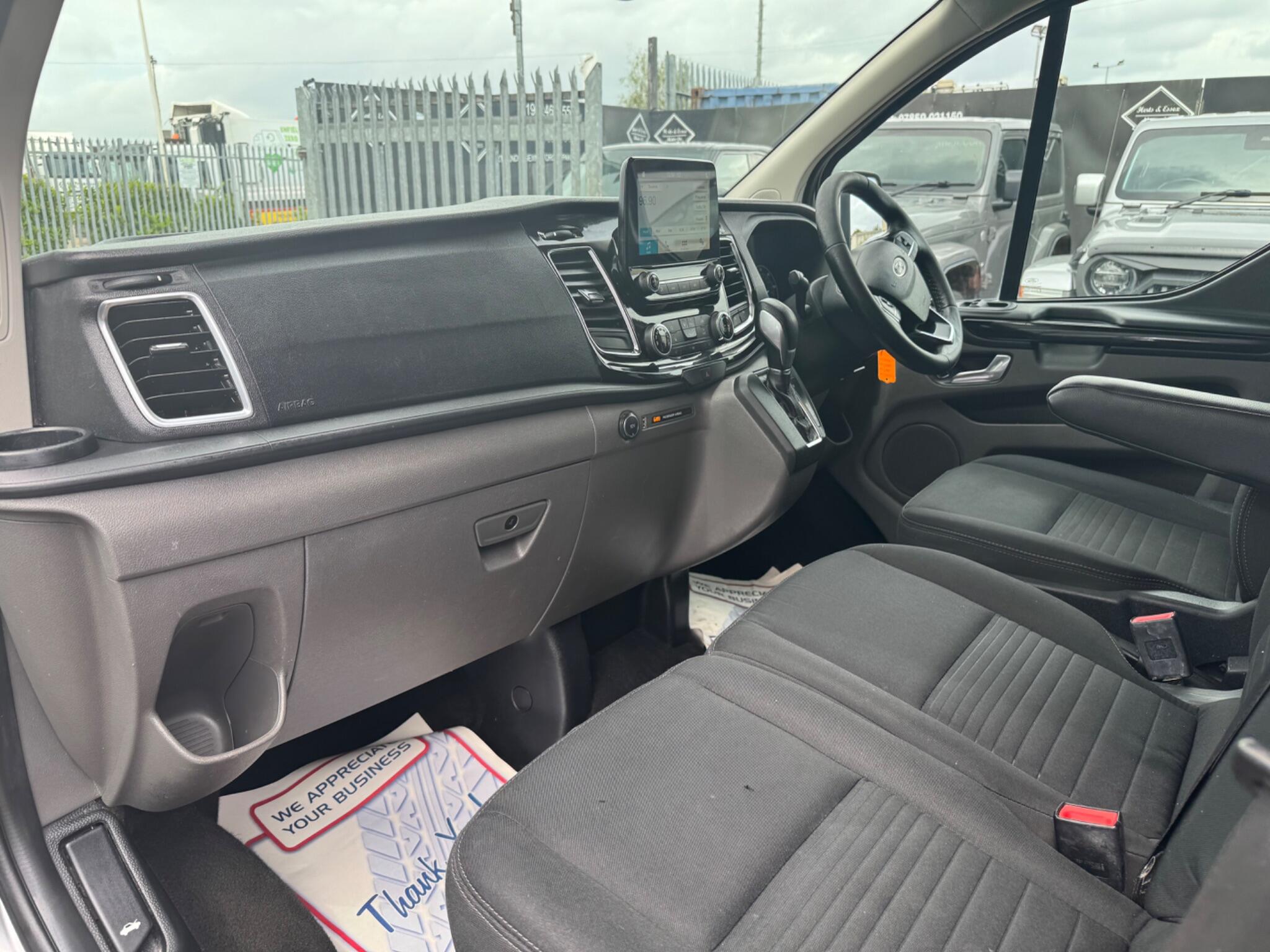 Ford Transit Custom view 30