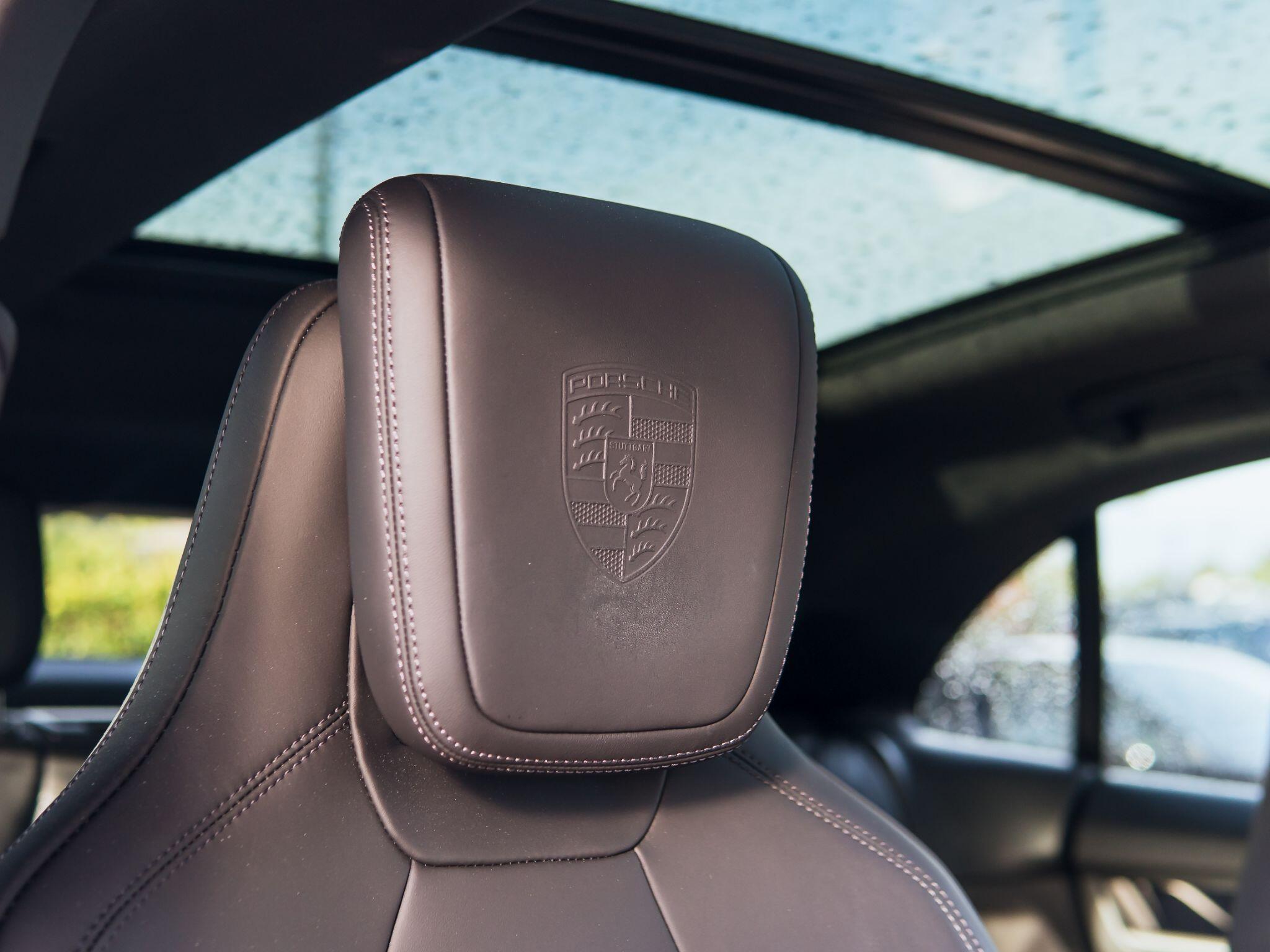 Porsche Macan view 8