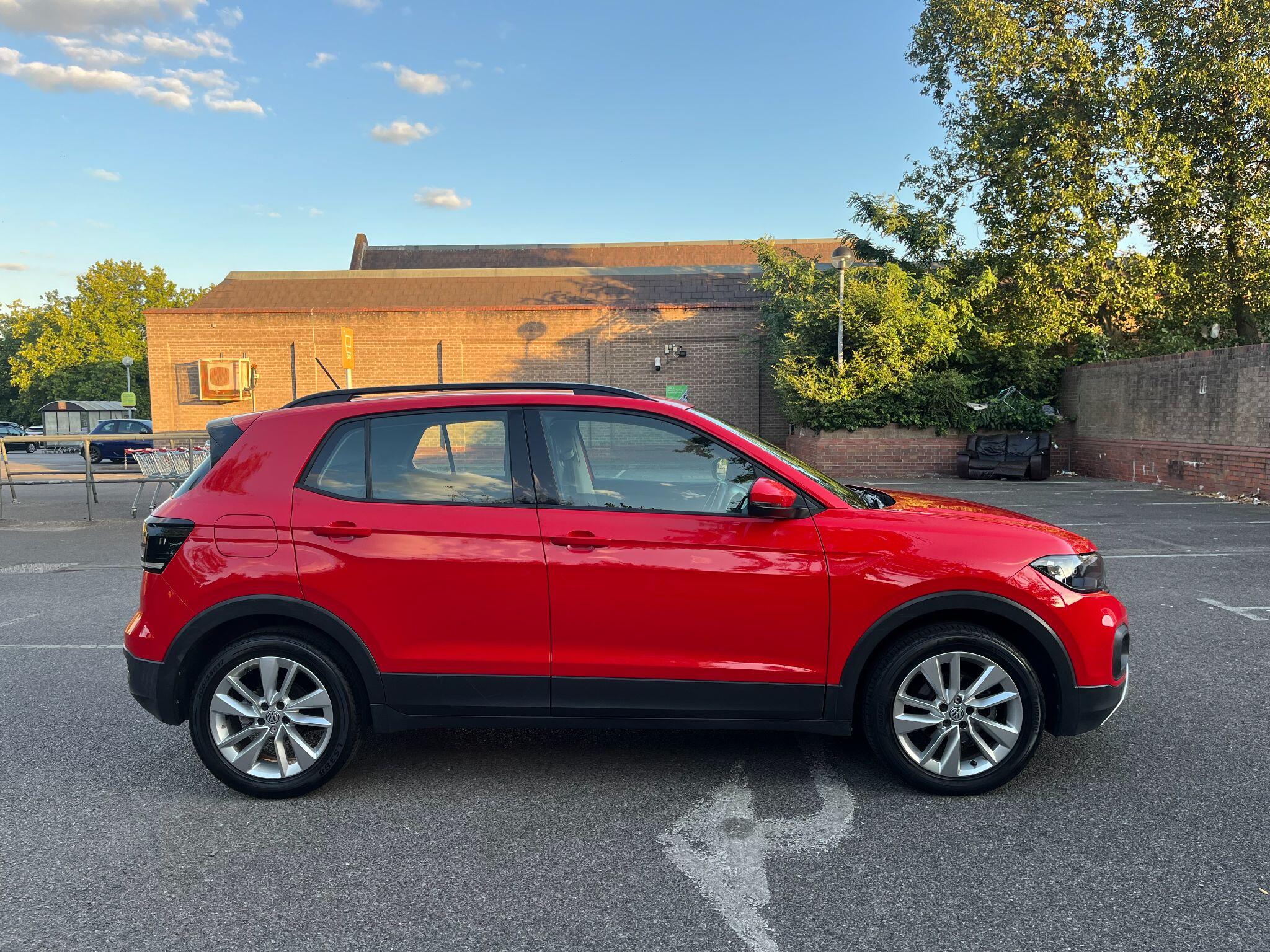 Volkswagen T-Cross view 8