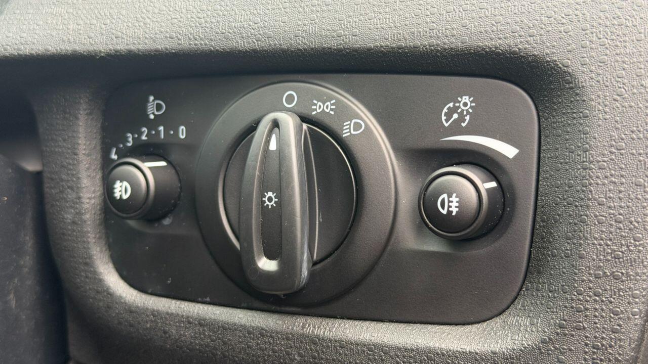 Ford Fiesta view 29