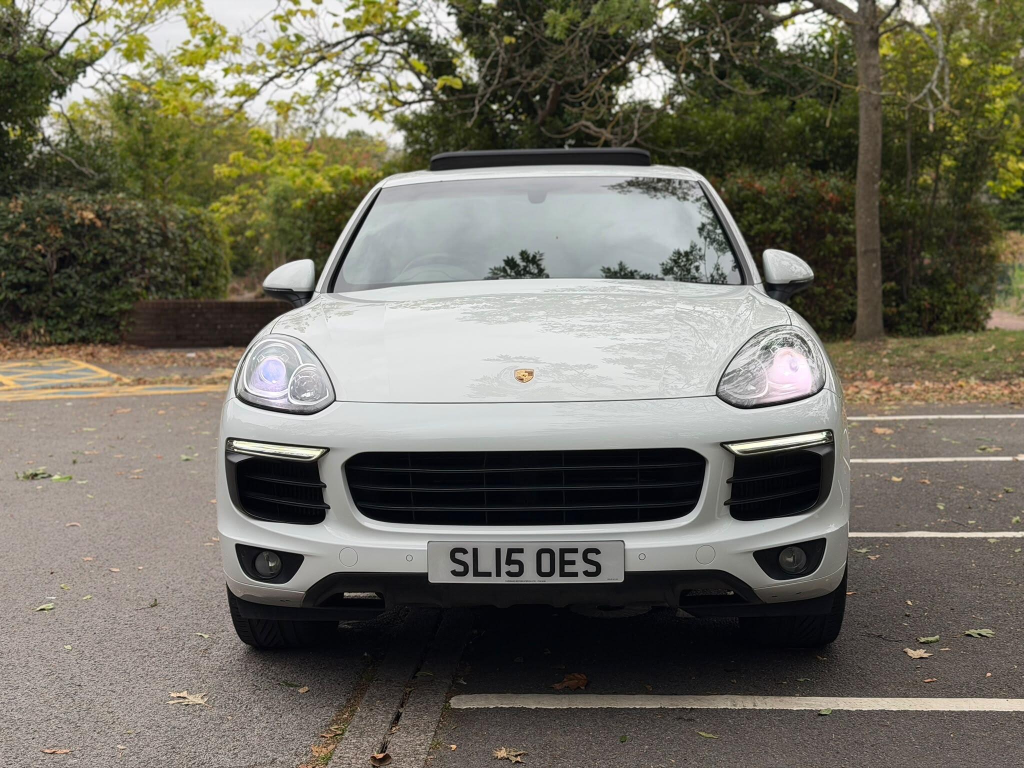 Porsche Cayenne view 8