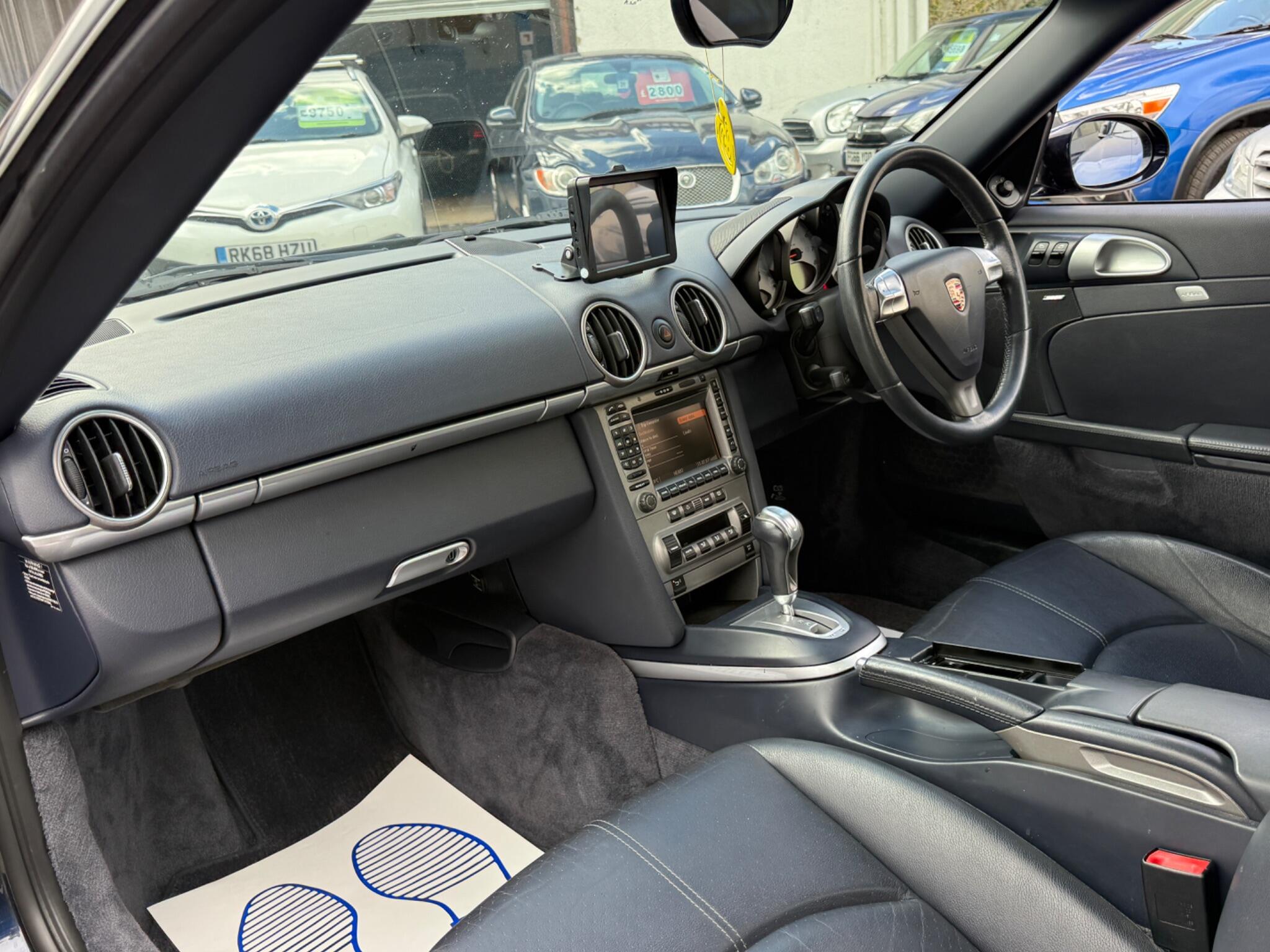 Porsche Cayman - Image 38